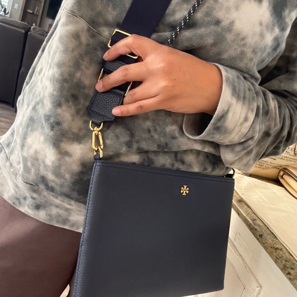 Tory Burch New Tory Burch BLAKE SWINGPACK TORY NAVY Size ONE SIZE - 9 Thumbnail