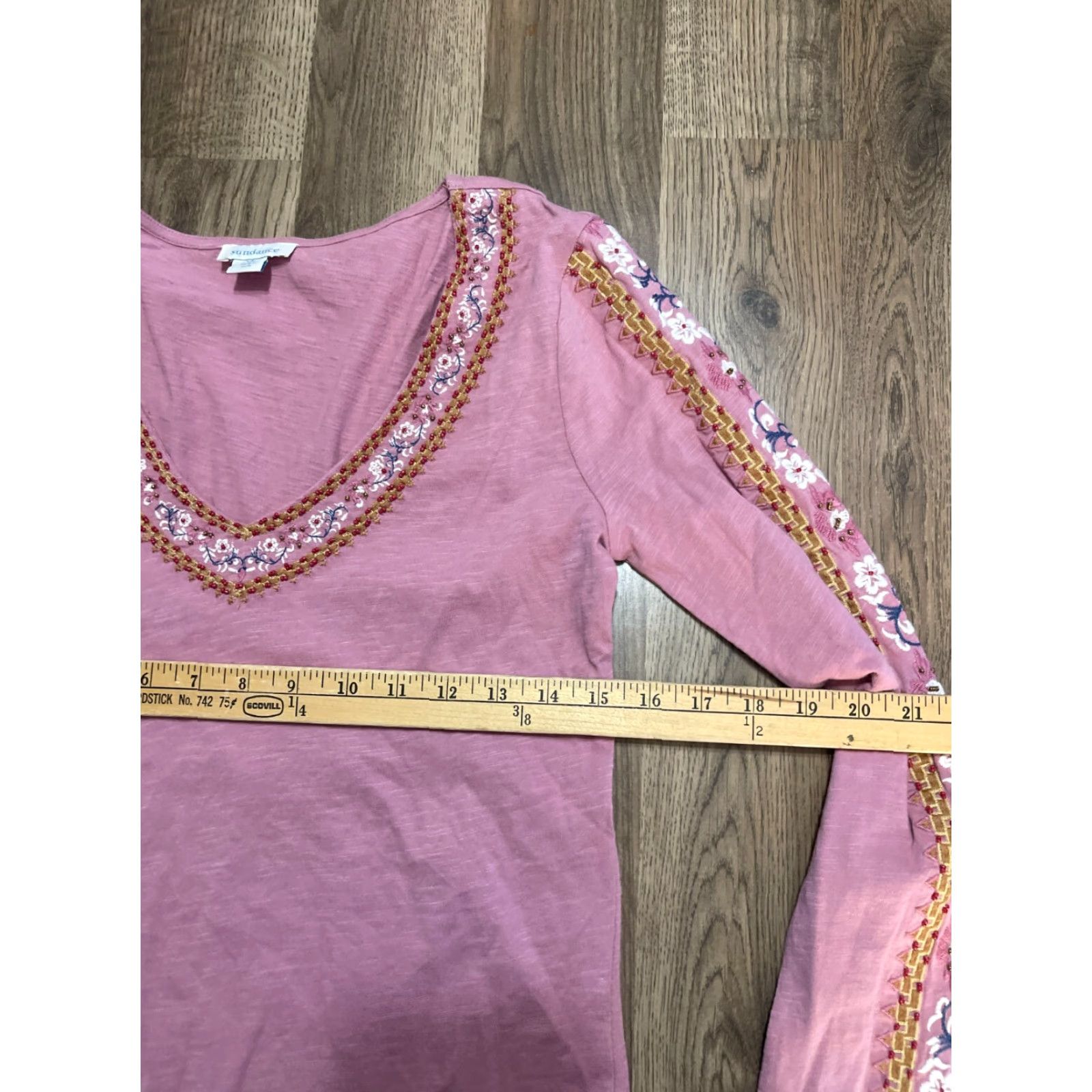 Vintage Sundance Shirt Women's XS Pink Long Sleeve V-Neck Floral Details Shirt Womens XS Pink Long Sleeve V-Neck Floral Details Size XS / US 0-2 / IT 36-38 - 6 Thumbnail