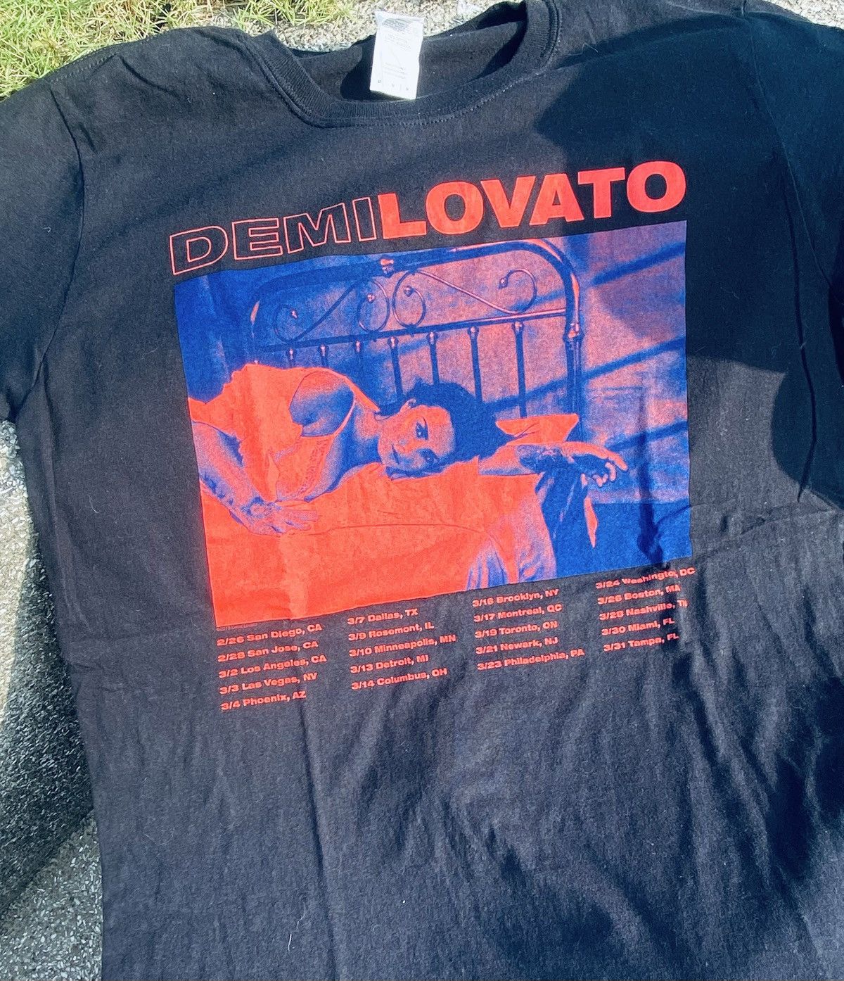 Band Tees DEMI LOVATO 2018 Concert Tour Size US L / EU 52-54 / 3 - 3 Thumbnail