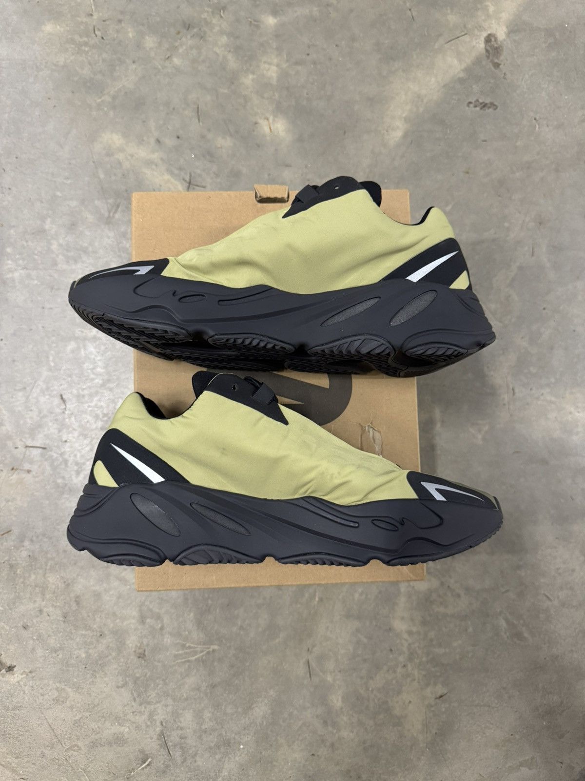 Adidas × Kanye West Adidas Yeezy 700 MNVN Resin Size 11 Size US 11 / EU 44 - 3 Thumbnail