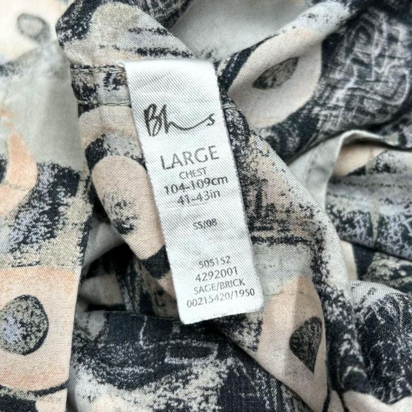 Vintage VINTAGE BHS Shirt Mens Large Short Sleeve Button-Up Abstract Patterned Polyester Multicoloured Grey/Black Casual 90s Size US L / EU 52-54 / 3 - 3 Thumbnail