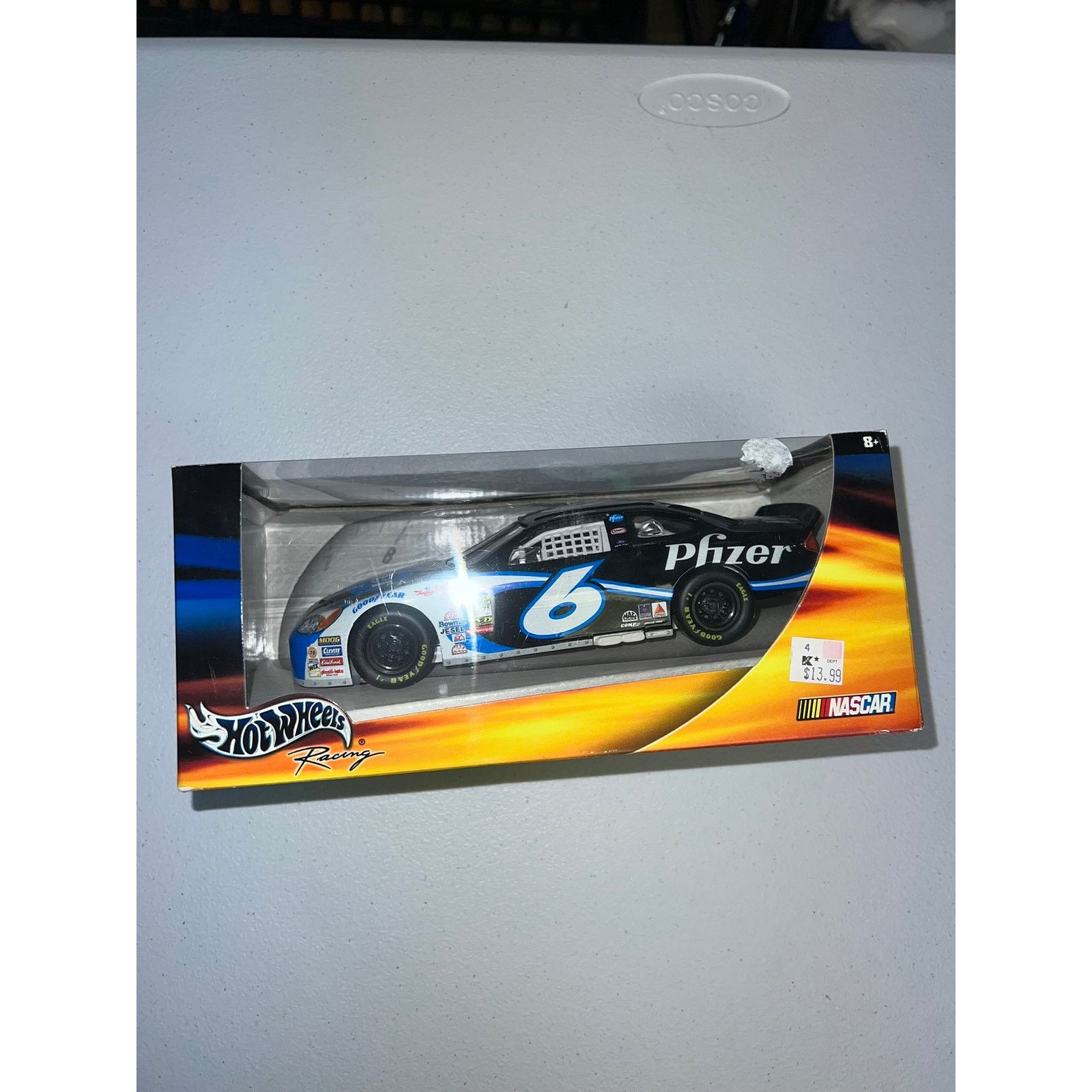 NASCAR Hot Wheels Racing Mark Martin B0508 Pfized Nascar Model 1:24 Size ONE SIZE - 1 Thumbnail