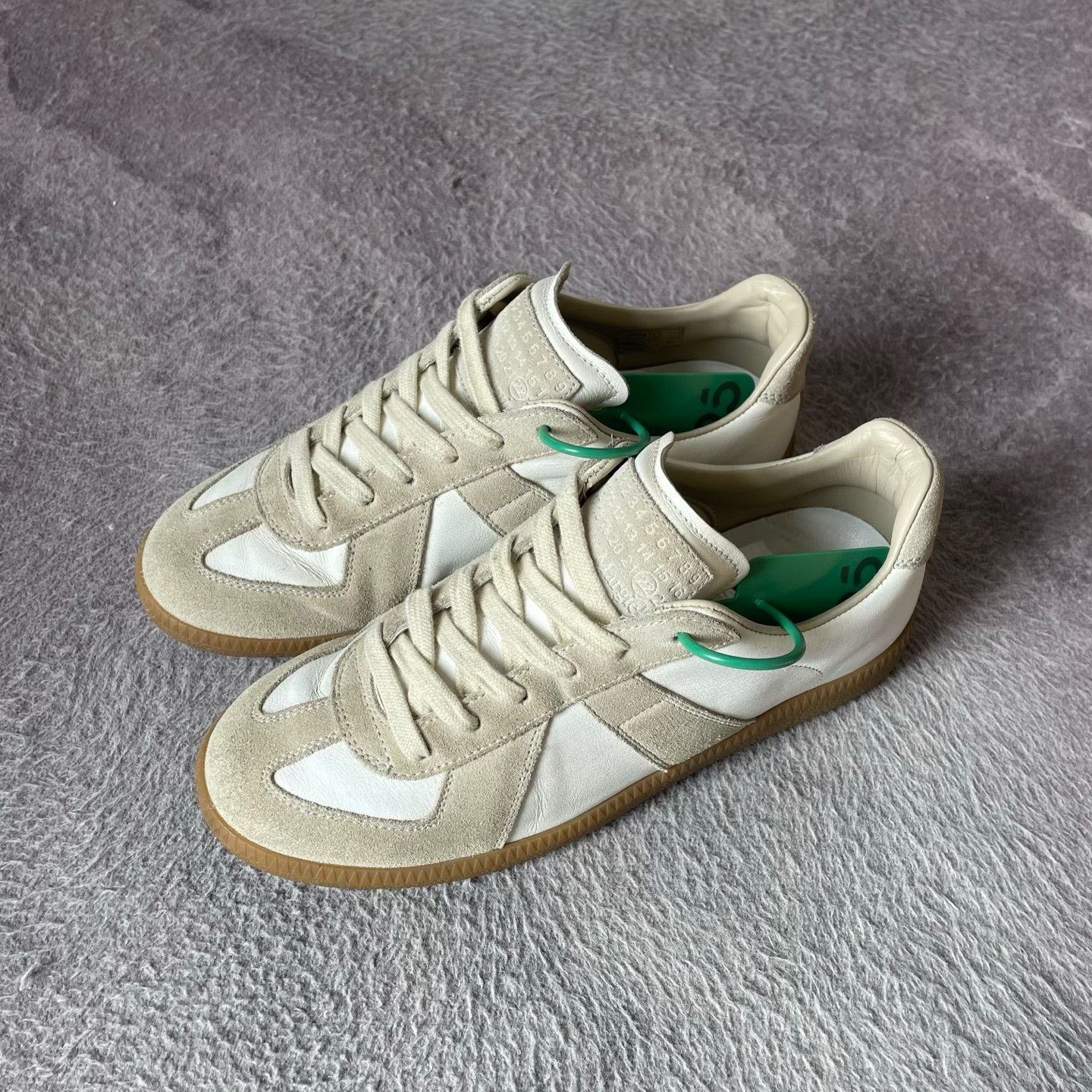 Dior Dior White Lowtop Sneakers S Women Size US 6 / IT 36 - 1 Thumbnail