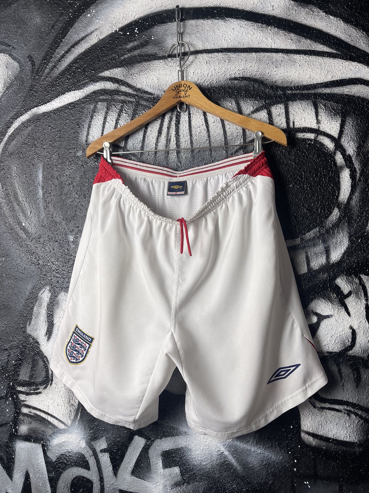 Umbro Umbro England National Football Team Vintage White Soccer Shorts Men’s Size XL Size US 36 / EU 52 - 1 Thumbnail
