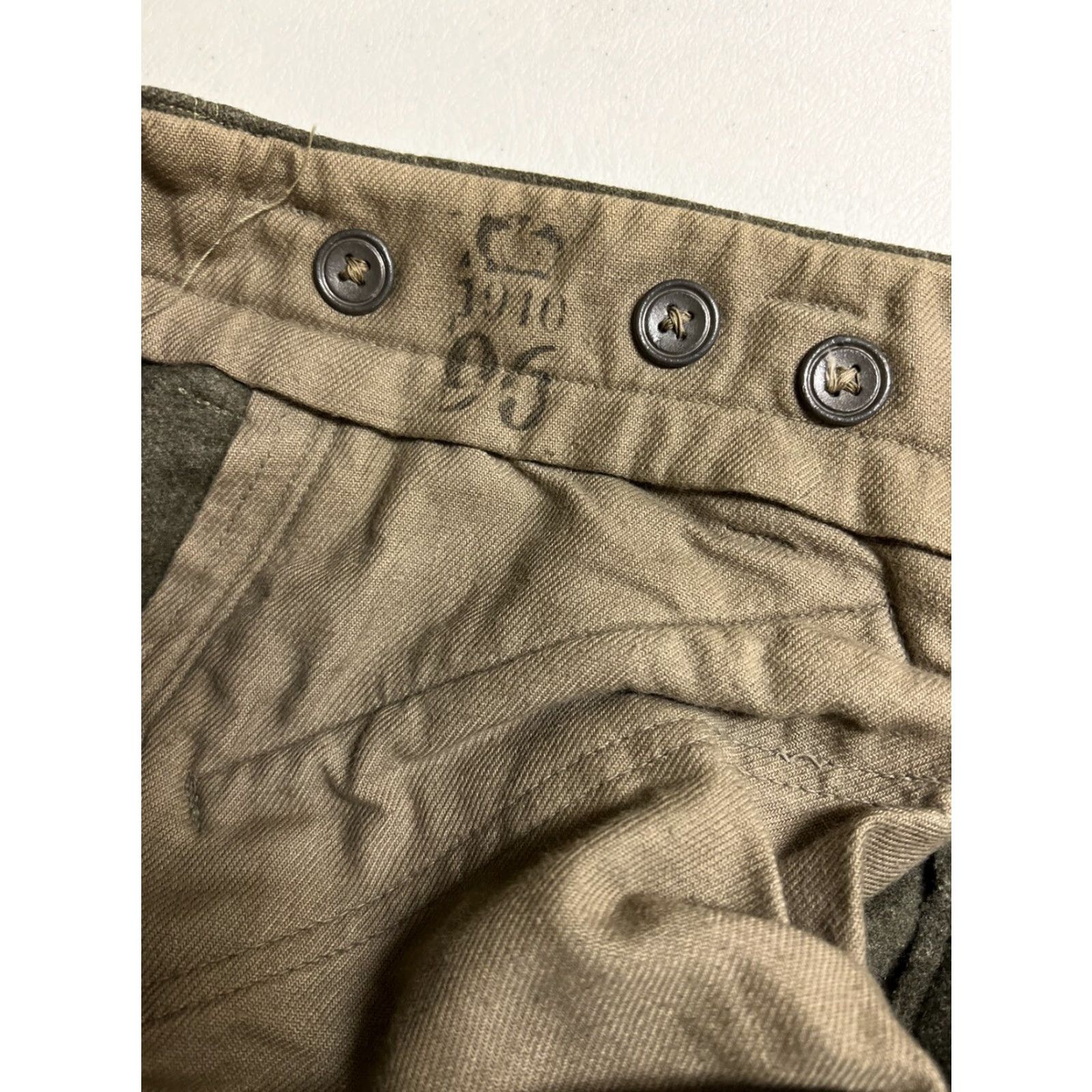 Vintage VINTAGE Swedish Military Wool Cargo Pants 31x32 Men Green 1940s Strap Inseam 32 C48 96 Wool Cargo Style Accessories Straps No Cuff Size US 31 - 7 Thumbnail