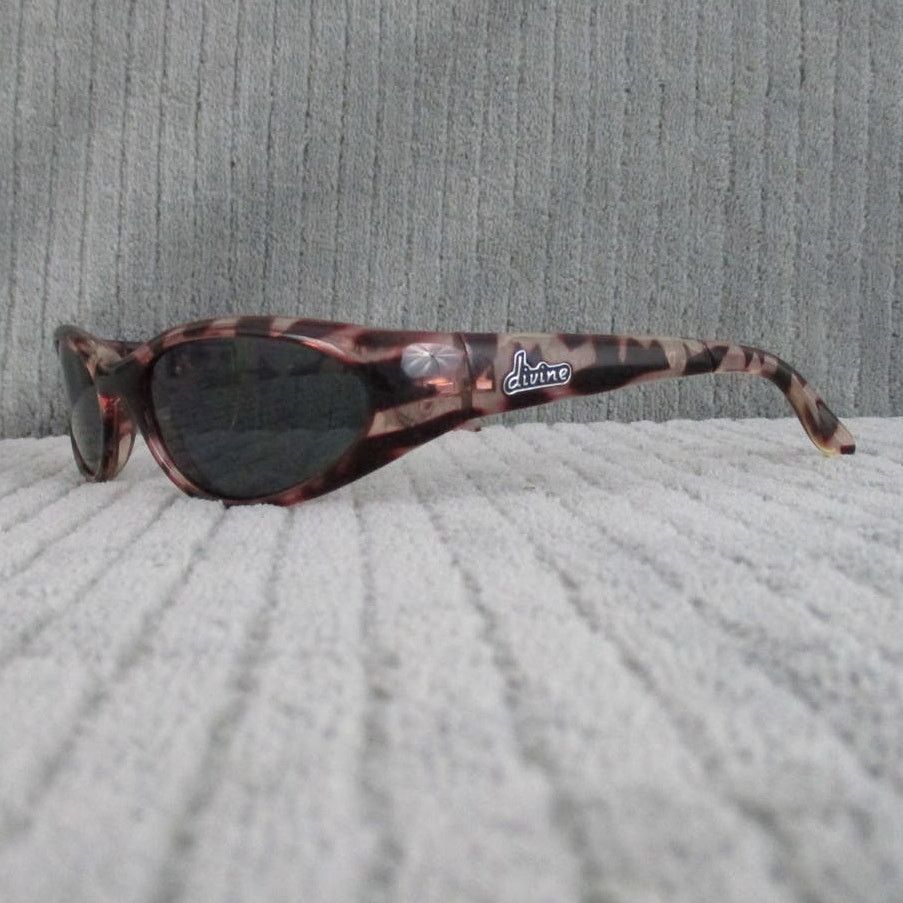 Other New Divine Eyewear Nyx Pink Tort/Smoke Sunglasses NWT Size ONE SIZE - 2 Thumbnail