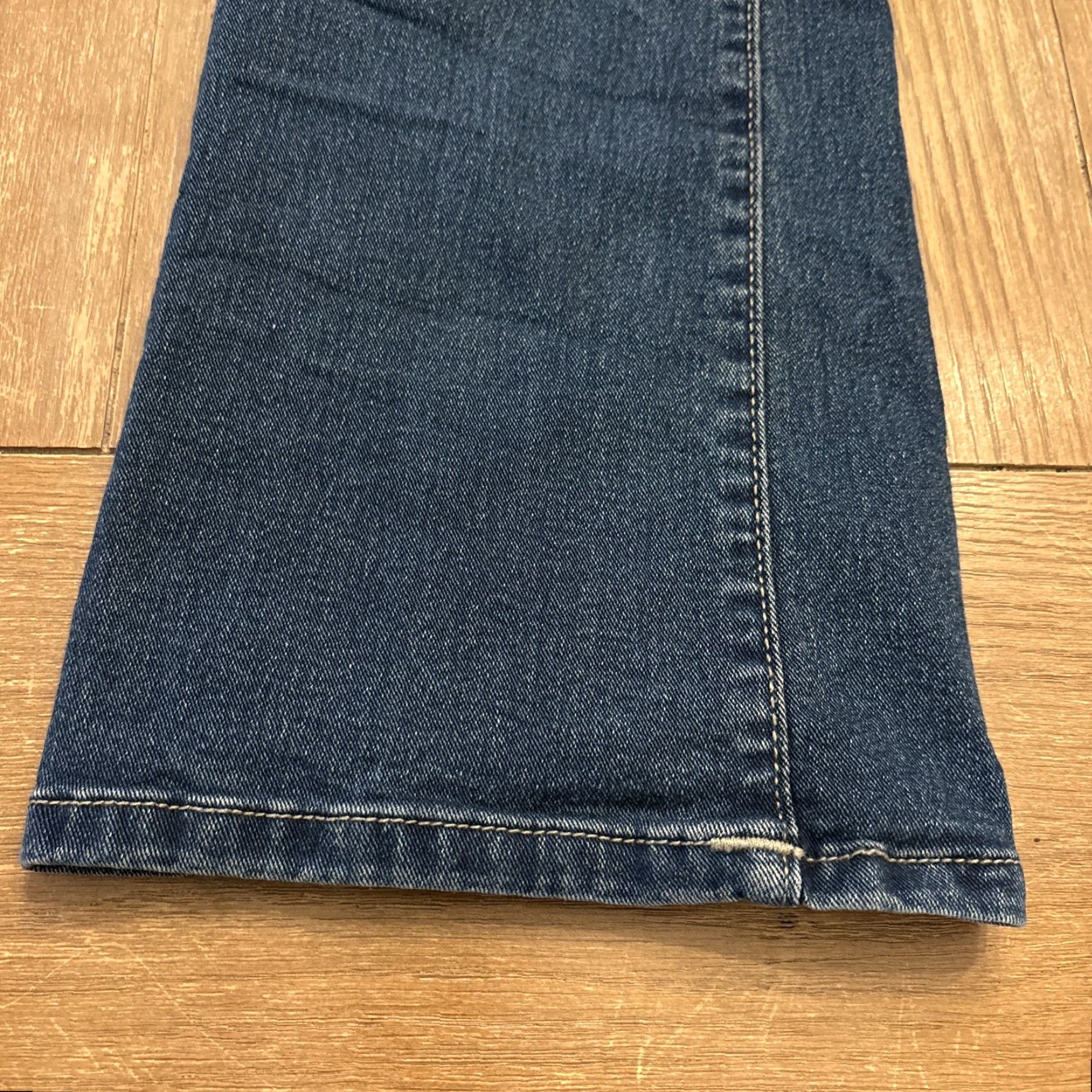 True Religion True Religion Becca Bootcut Jeans Mid Rise Medium Wash Womens 31 Western Cowgirl Jeans Womens 31 Medium Wash True Religion Bag Not applicable Size 24" / US 00 / IT 34 - 3 Thumbnail