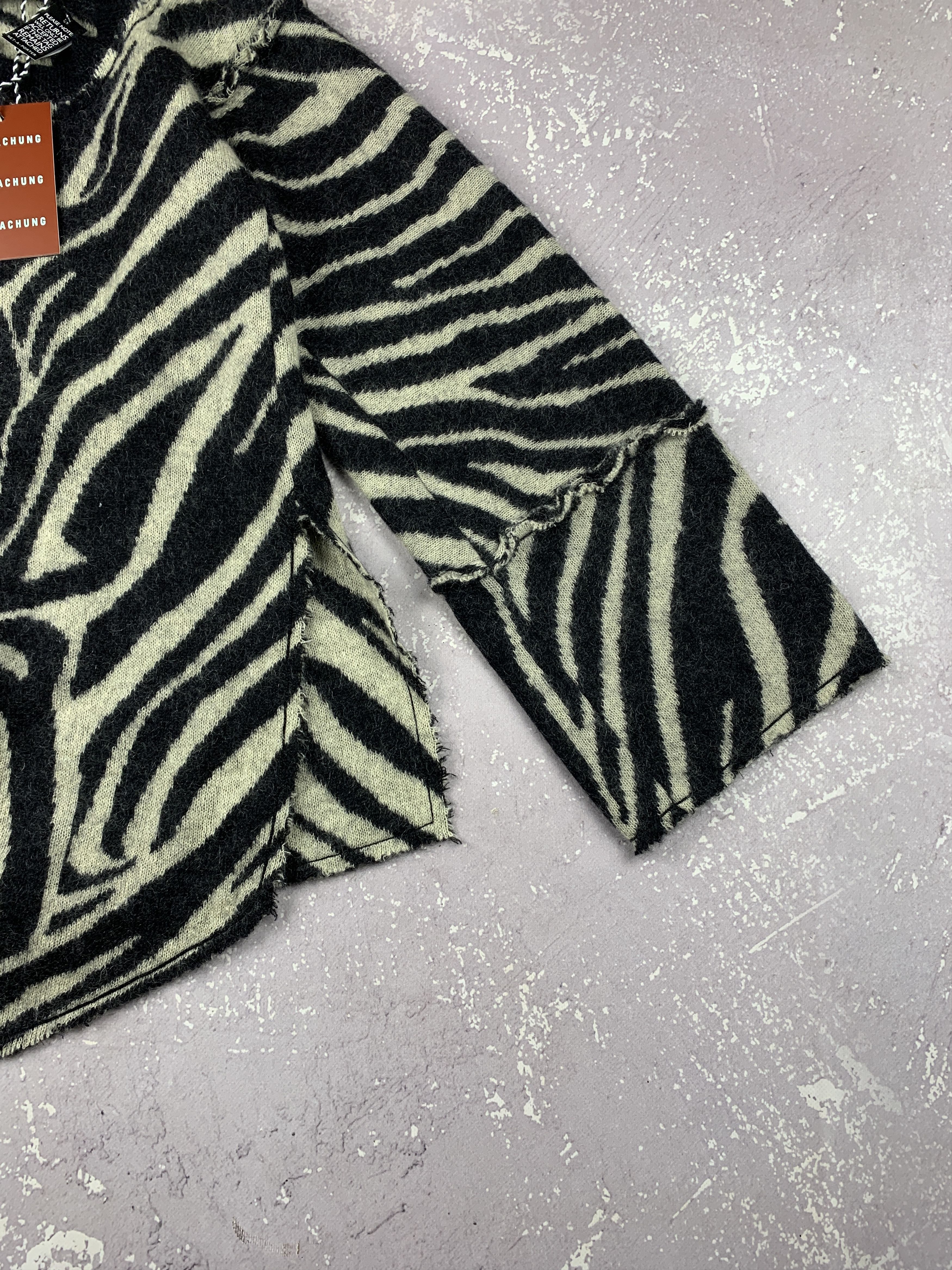 Alexa Chung BNWT $939 Alexa Chung Oversized Zebra Print Mohair Sweater Size S / US 4 / IT 40 - 7 Thumbnail