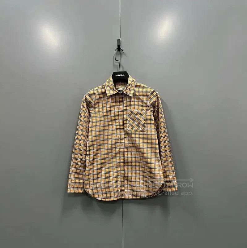 Burberry Burberry Khaki Checked Long Sleeve Shirt. Size XXS / US 00 / IT 34 - 1 Thumbnail