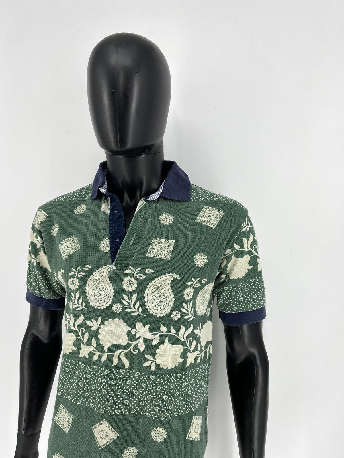 Vintage Vintage Johnny Lambs Milano polo Italy Paisley Size US M / EU 48-50 / 2 - 4 Thumbnail