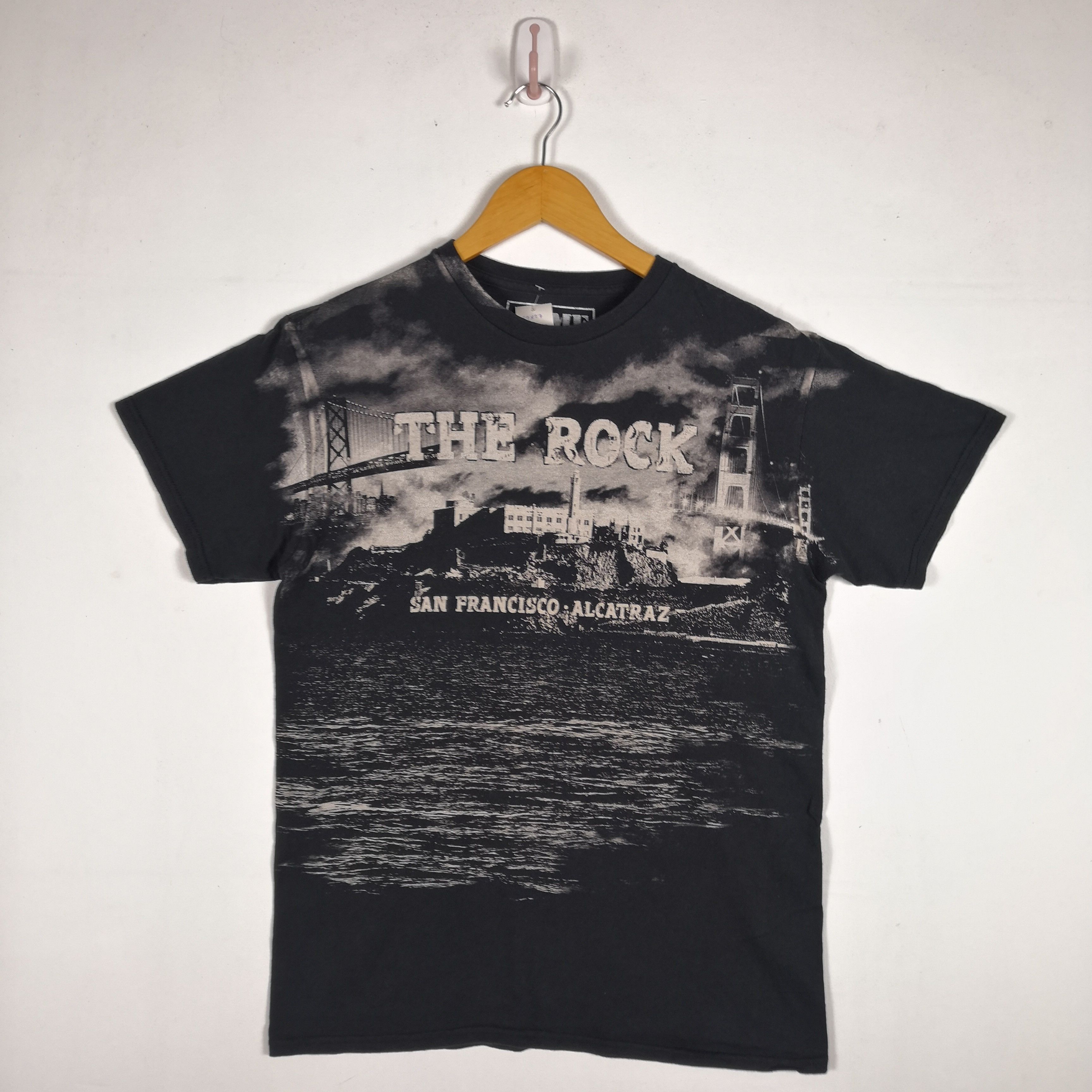 Acme Clothing Vintage Y2K ACME T-Shirt The Rock San Francisco Alcatraz Tee Size US M / EU 48-50 / 2 - 2 Thumbnail
