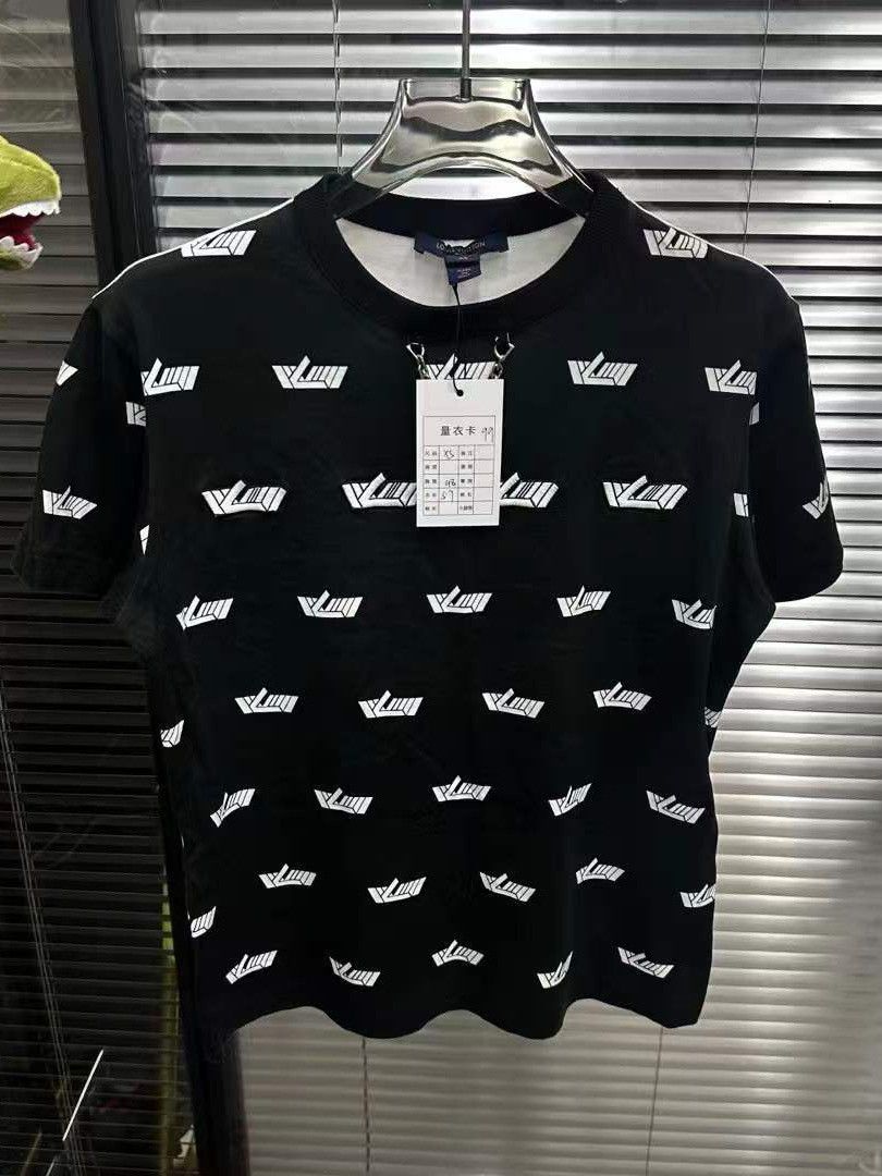 Louis Vuitton Louis Vuitton Logo Print T-Shirt XS Size US XS / EU 42 / 0 - 1 Thumbnail
