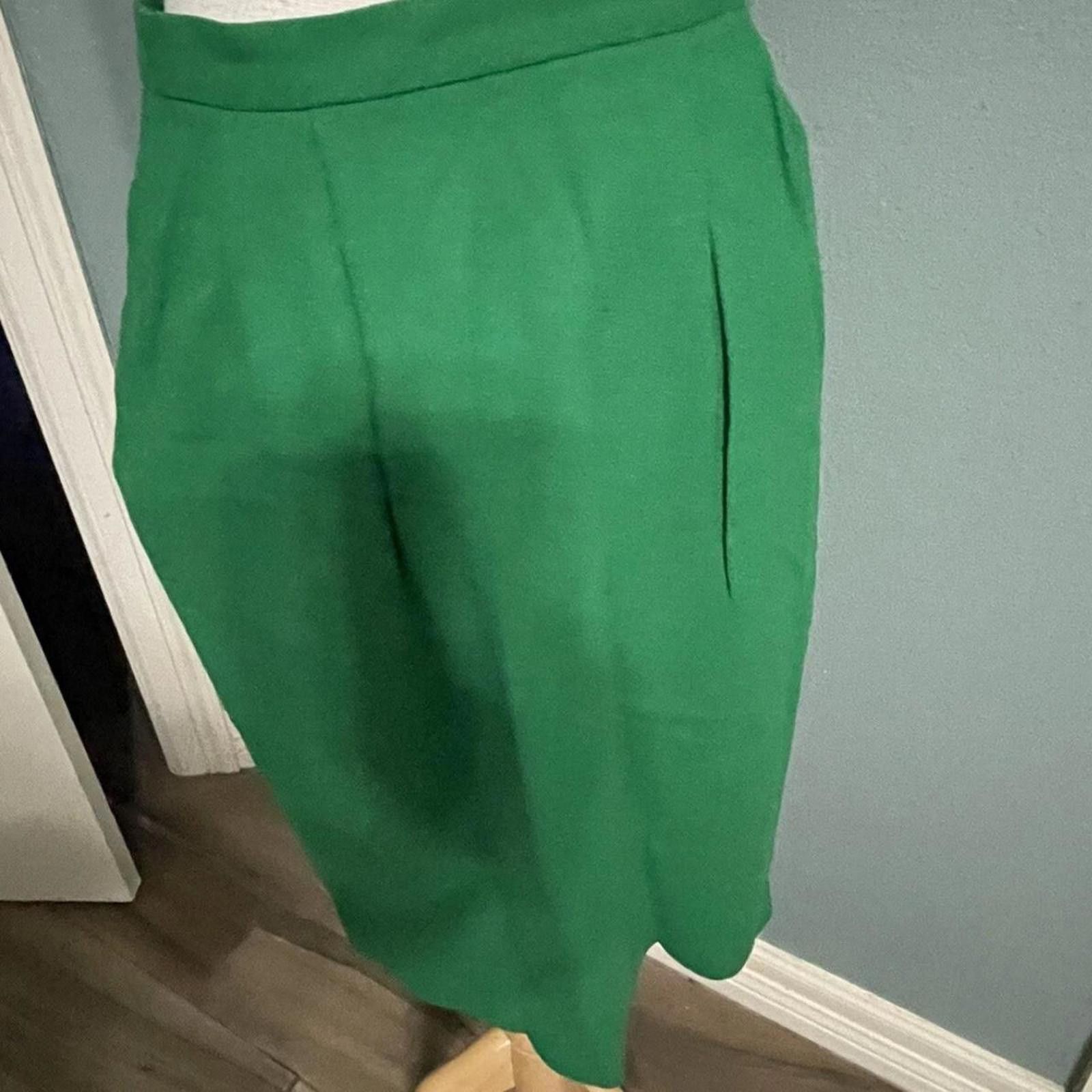 Neiman Marcus Vintage Neiman Marcus Skirt Suit Size 8 Wool. . Size M / US 6-8 / IT 42-44 - 5 Thumbnail