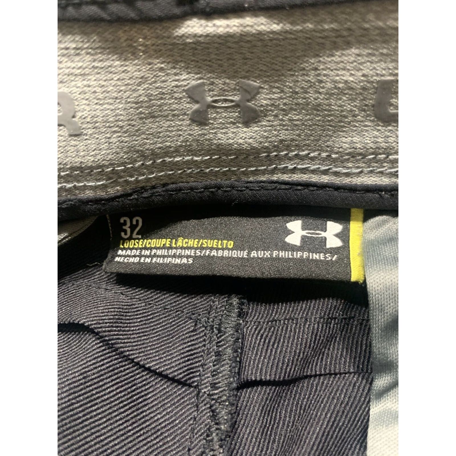 Under Armour VINTAGE Under Armour Men's Golf Shorts 32 Black Athletic Chinos Casual Stretch Sports Outdoor Size US 32 / EU 48 - 4 Thumbnail