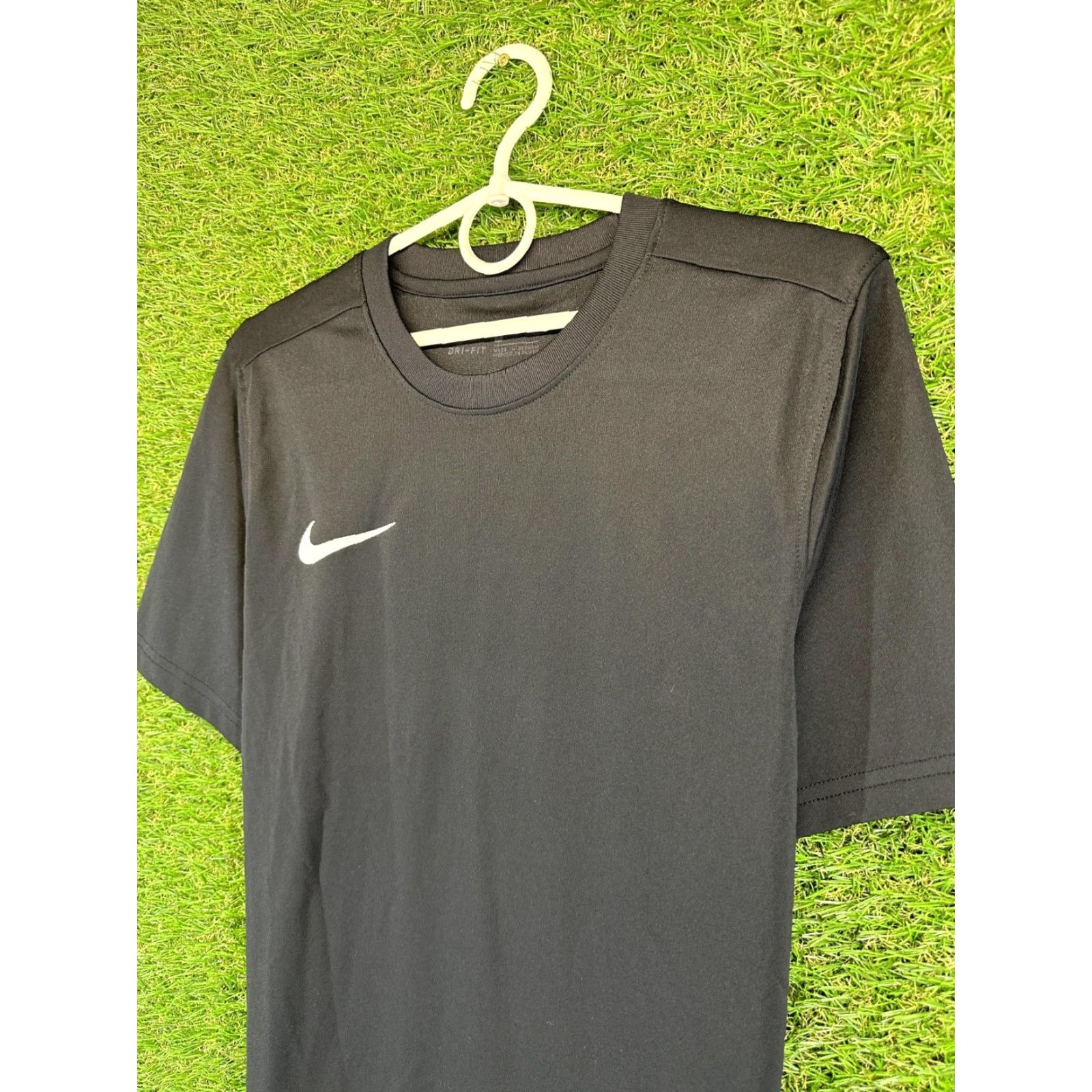 Nike NIKE Training Sport Running Mens Shirt Jersey T-Shirt Tee Original Size S Black Short Sleeve Slim Fit 100% Polyester Regular Dept: Men Category: Shirt Size US S / EU 44-46 / 1 - 2 Thumbnail