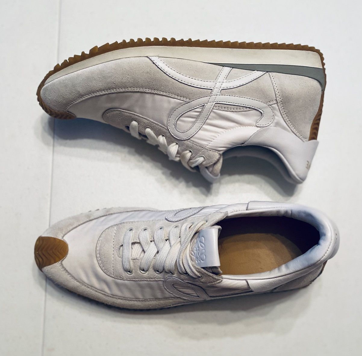 Loewe Loewe 🇮🇹 Flow Retro Runner Sneakers White Techno Suede 9 US Size US 9 / IT 39 - 8 Thumbnail