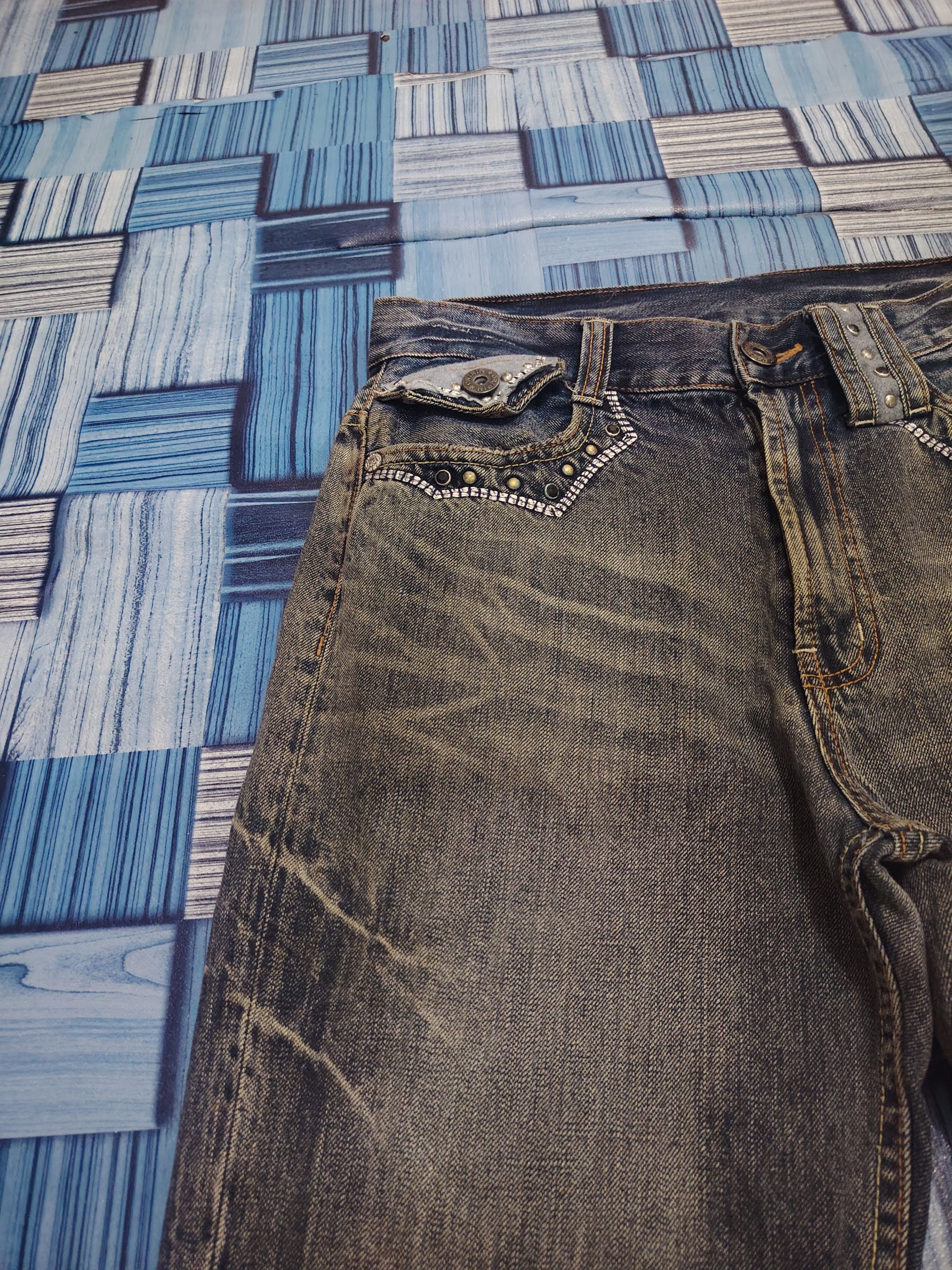 Tornado Mart Japanese Oririn Buckle Back Flared Jeans Distressed Denim Size US 31 - 7 Thumbnail