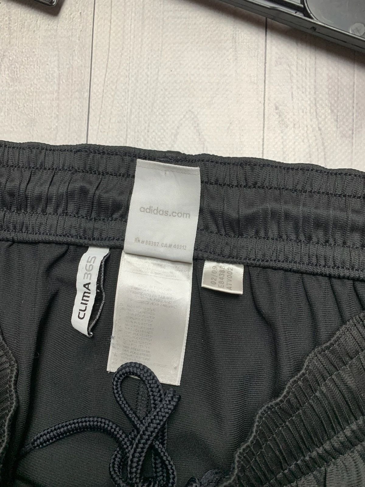 Adidas × Vintage Vintage adidas new Castle United soccer shorts size L Size US 34 / EU 50 - 4 Thumbnail