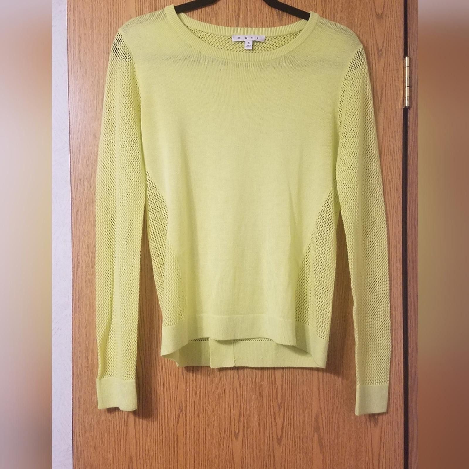 Other Cabi Lime Green Sweater Size Small Size S / US 4 / IT 40 - 1 Thumbnail