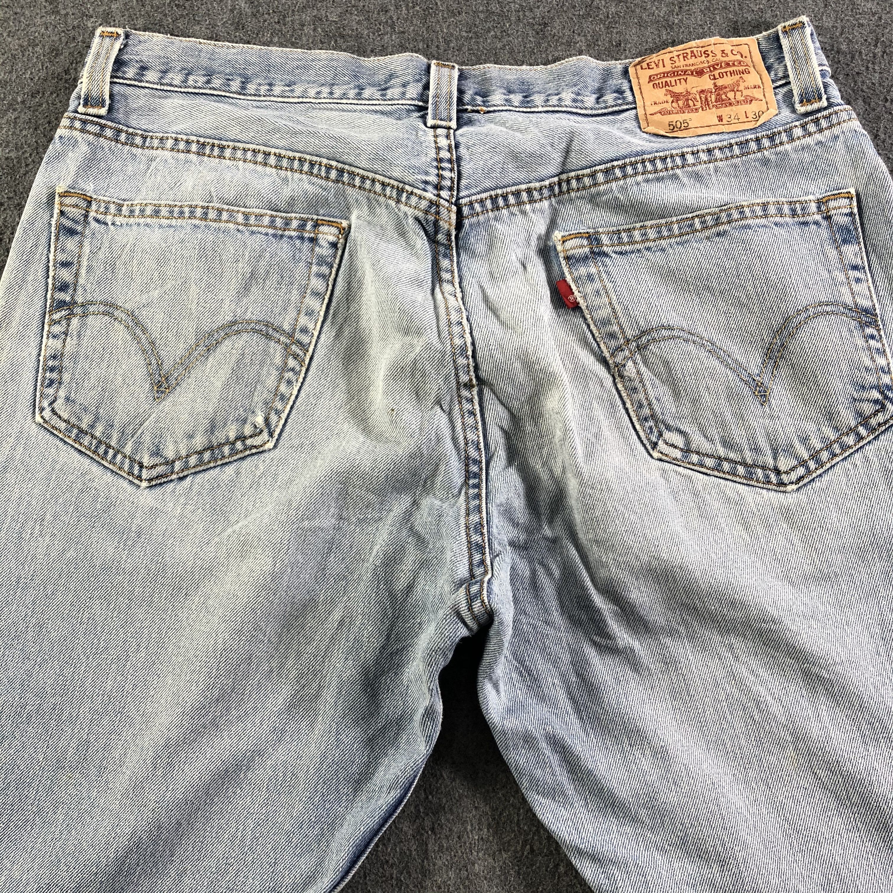 Levi's Vintage Light Wash Levis 505 Jeans-J3009 Size US 35 - 4 Thumbnail