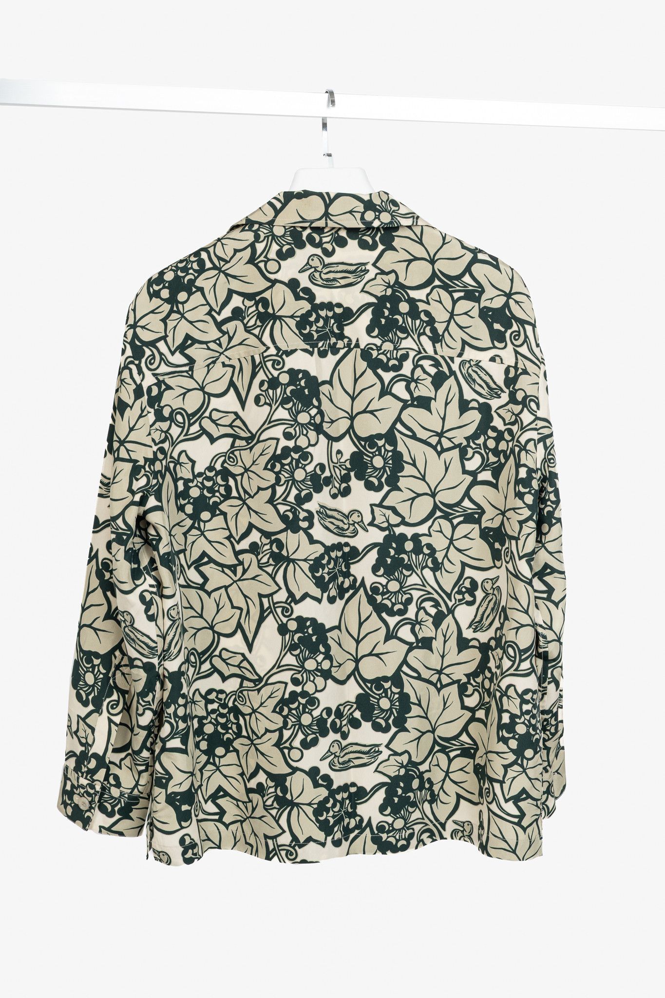 Burberry Burberry Safari Silk Ivy-Print Buttoned Shirt Size S / US 4 / IT 40 - 2 Thumbnail
