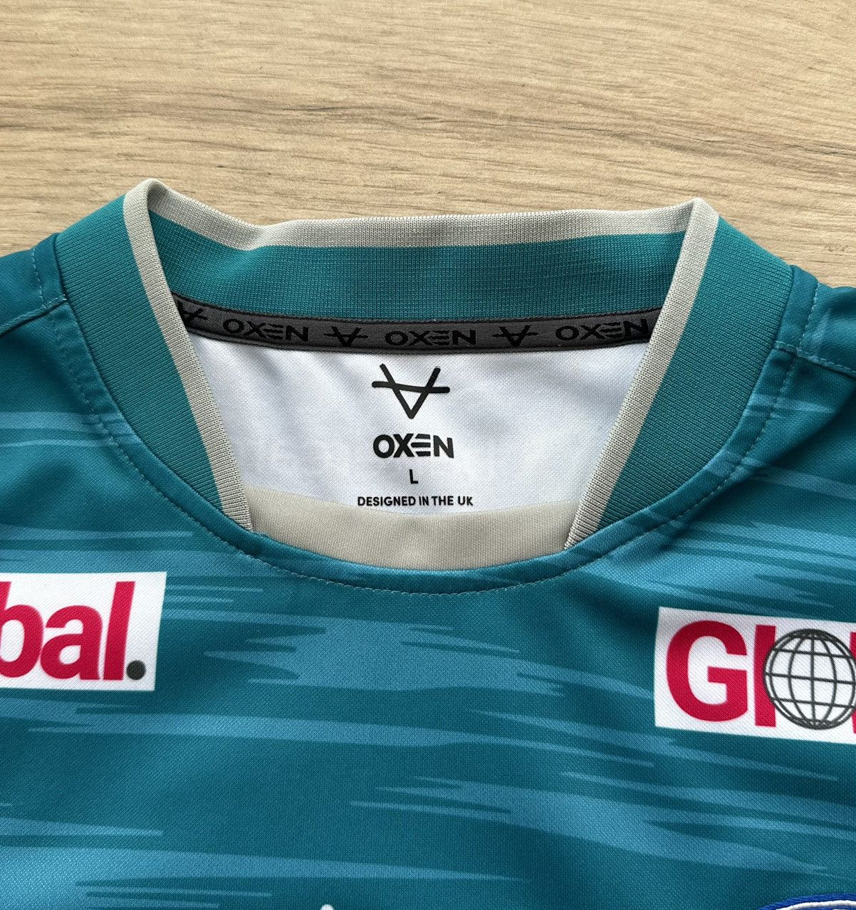 Other Leeds Rhinos Unusual Oxen Rugby League Shirt Men's Size L Size US L / EU 52-54 / 3 - 5 Thumbnail