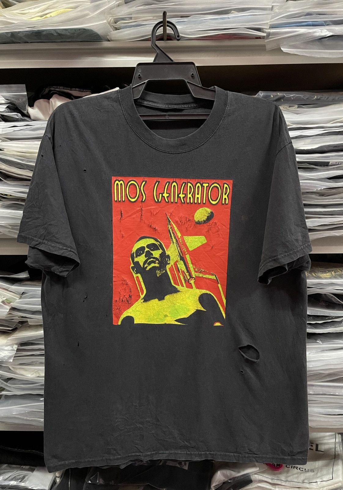 Band Tees Vintage Band Tees x Mos Generator🔥🔥🔥 Size US L / EU 52-54 / 3 - 1 Thumbnail