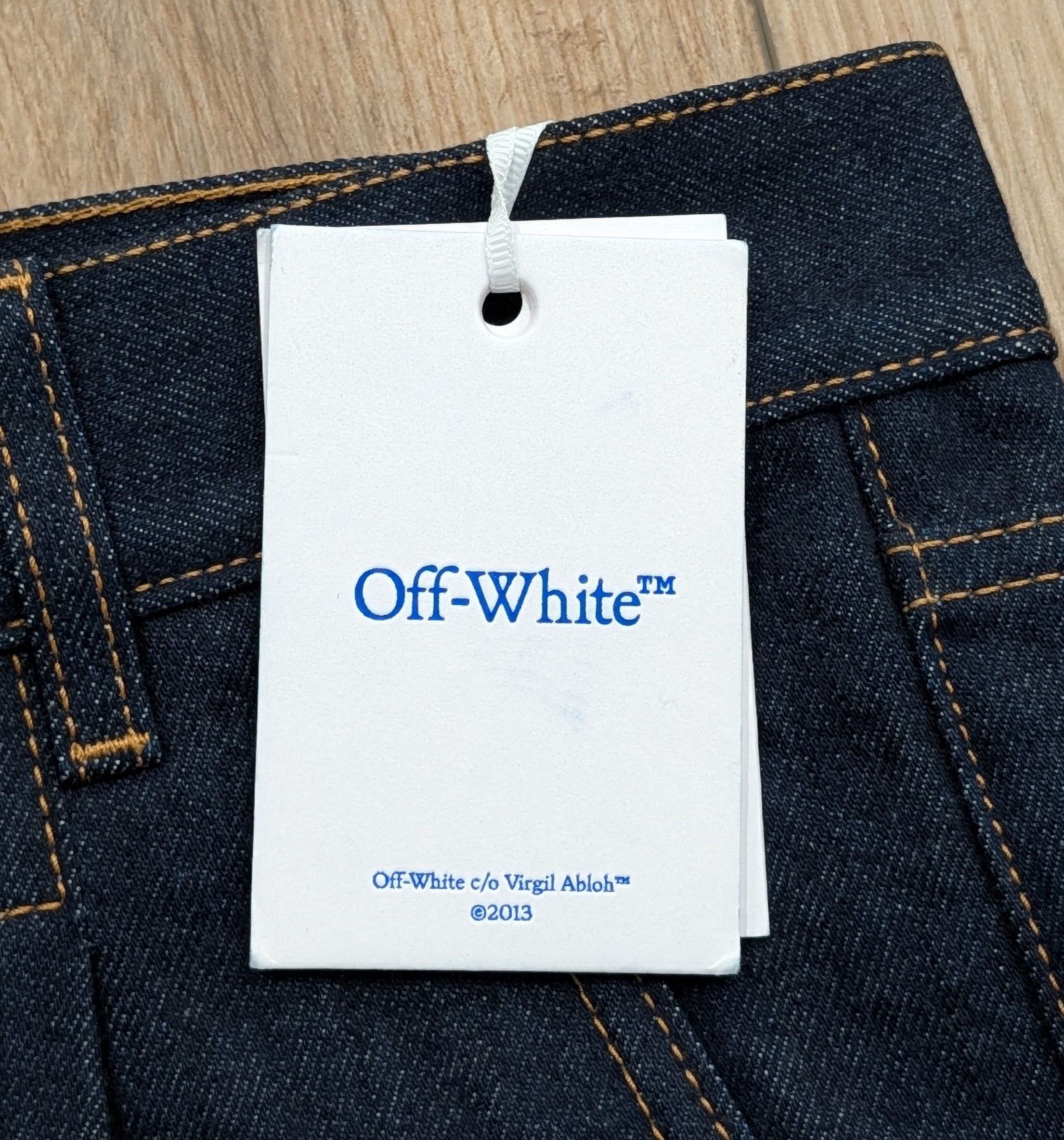 Off-White OFF-WHITE 90s Logo Baggy Jeans Raw Blue/Gold 36 Size US 36 / EU 52 - 16 Thumbnail