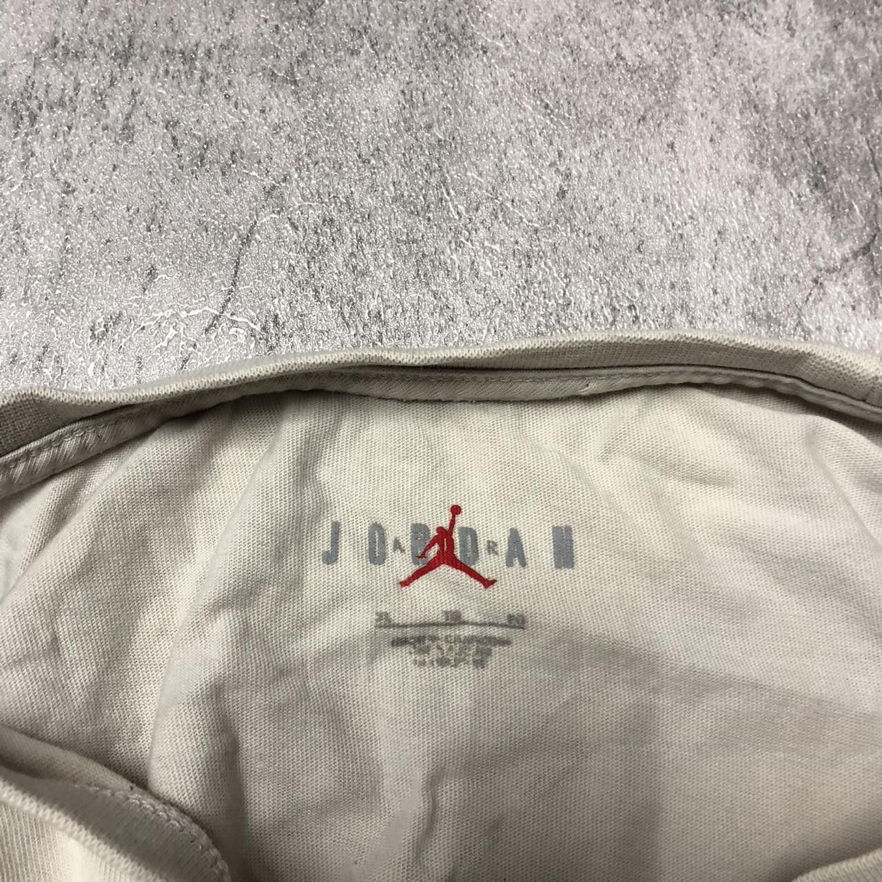 Jordan Brand Jordan beige T-shirt boxy Size US L / EU 52-54 / 3 - 6 Thumbnail