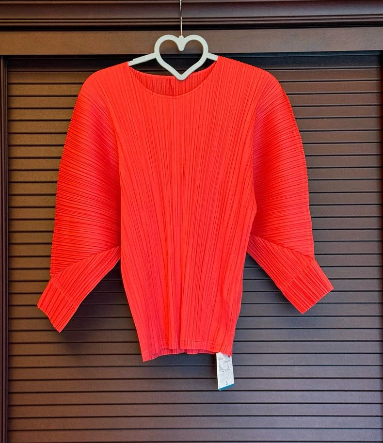 Issey Miyake Issey Miyake size:3 Red pleated coat Size XS / US 0-2 / IT 36-38 - 1 Thumbnail