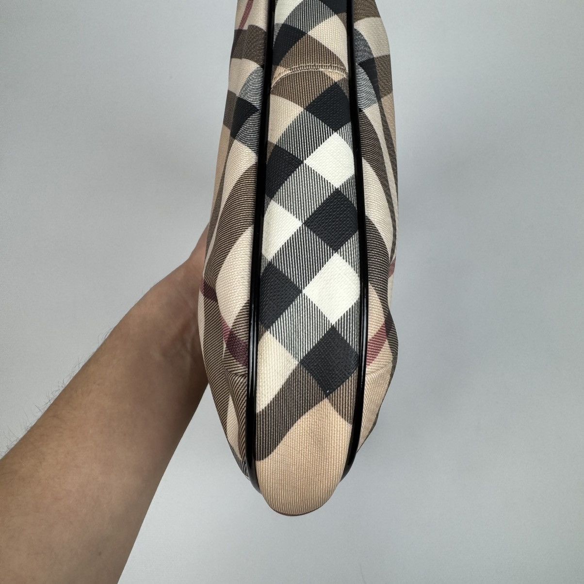 Burberry BURBERRY NOVA CHECK COATED CANVAS BARTON HOBO BAG BEIGE Size ONE SIZE - 23 Thumbnail