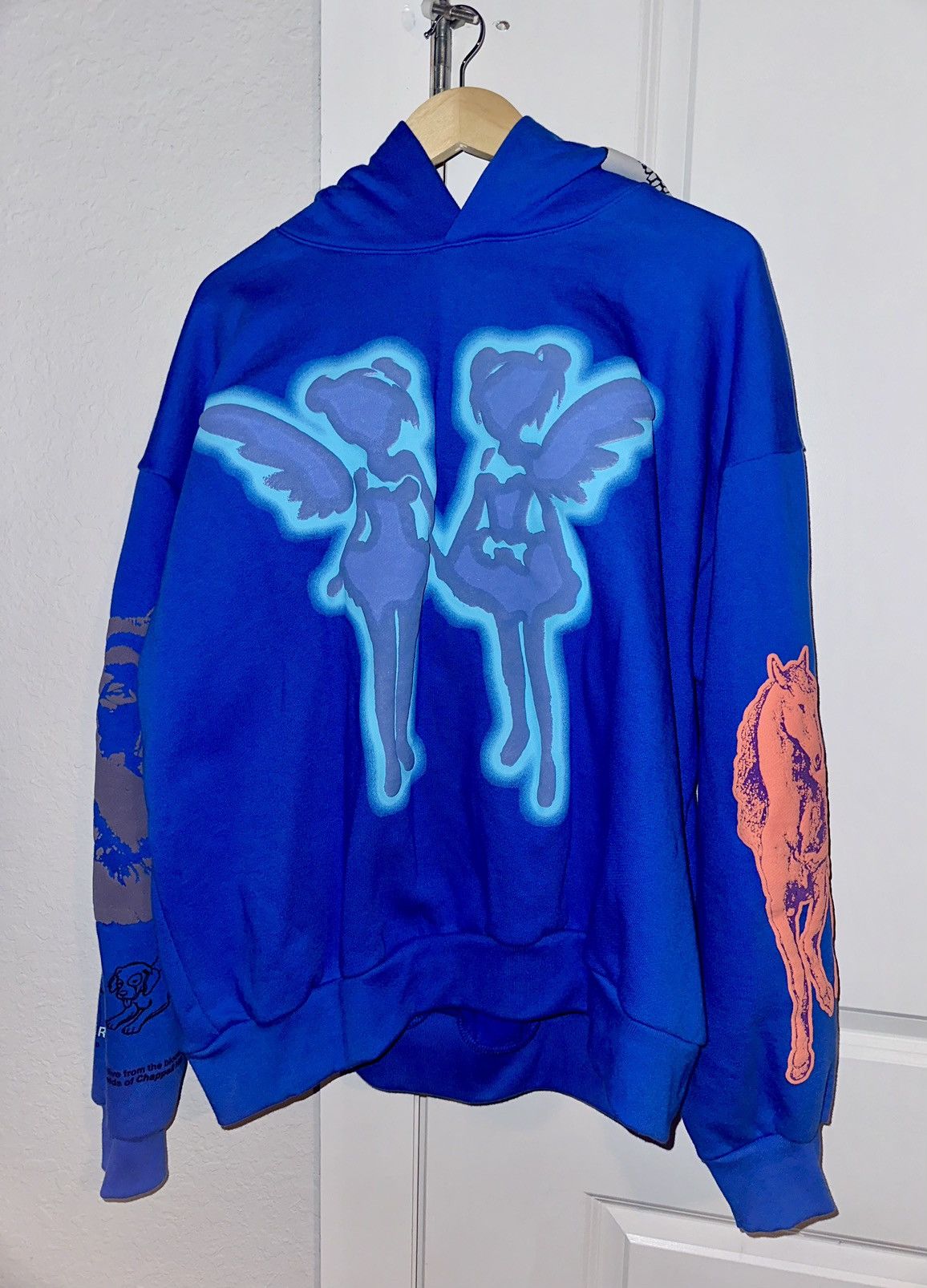 Anyone know which is real and fake? (drake FATD blue hoodie) : r