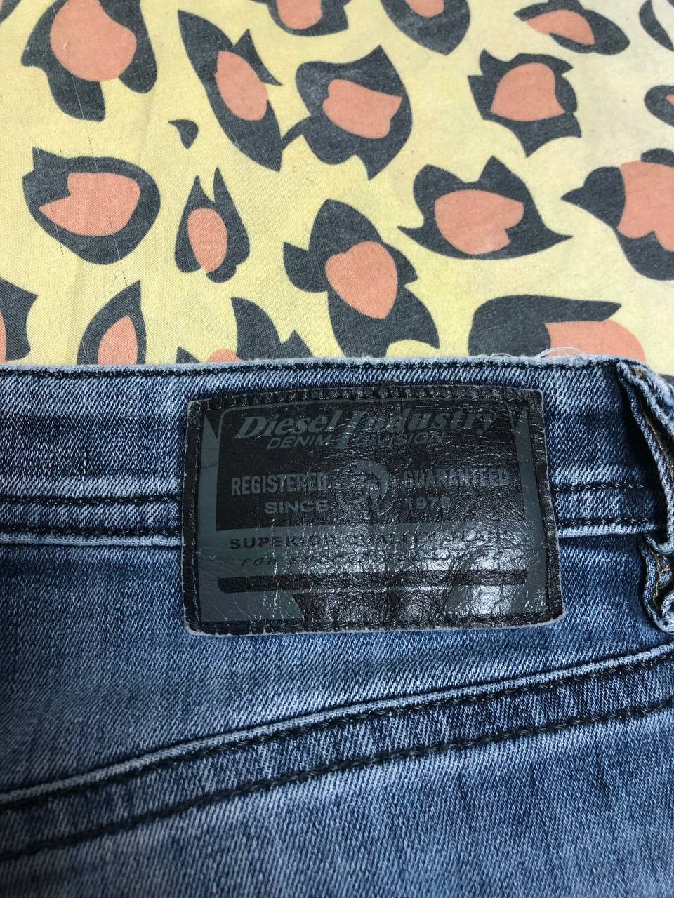 Diesel × Japanese Brand Diesel Industry Wide-Leg Logo Y2K Baggy Denim Jeans Size US 34 / EU 50 - 10 Thumbnail