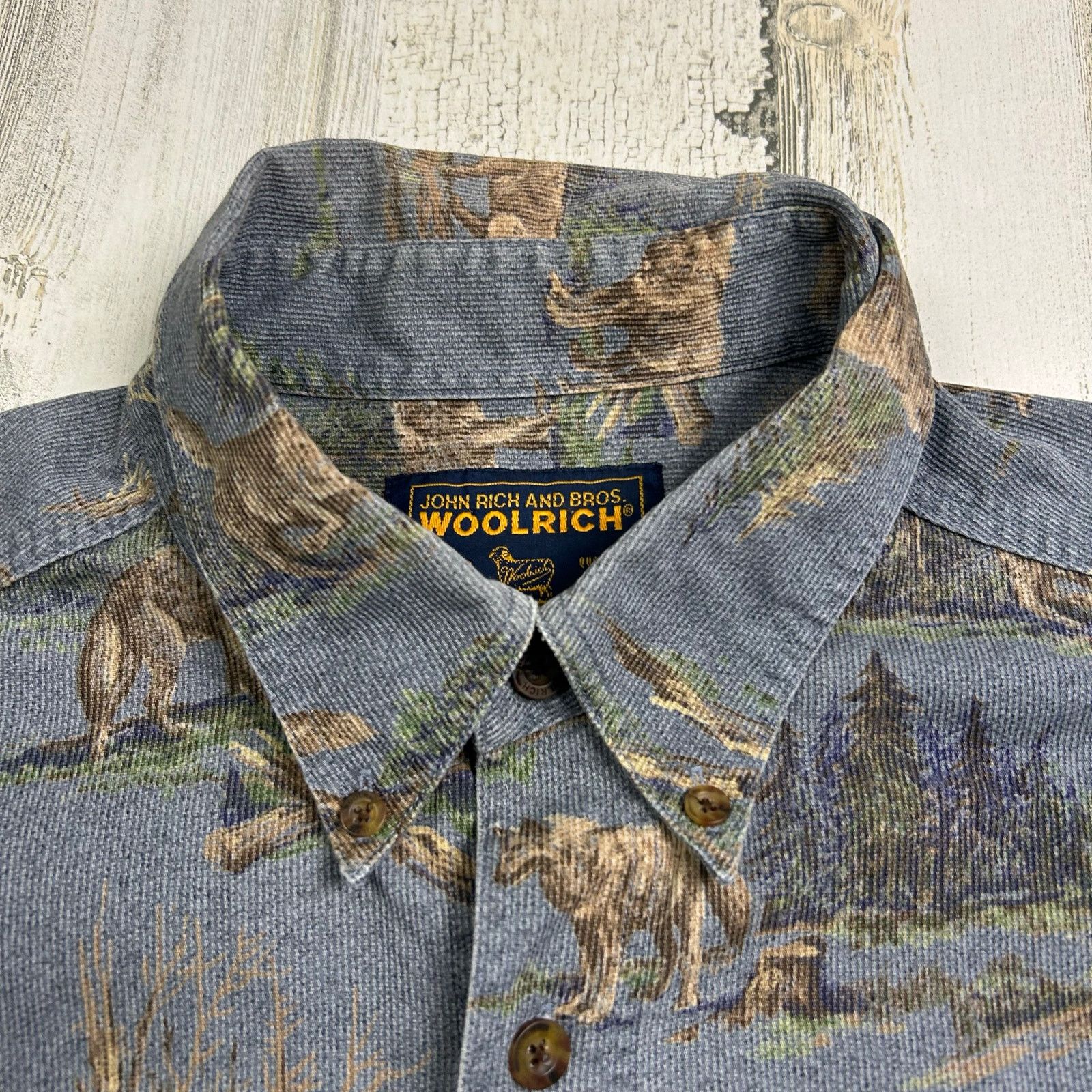 Woolrich Woolen Mills Vintage 1990s Woolrich Wolf in Forest Button-Down Shirt Size US L / EU 52-54 / 3 - 3 Thumbnail