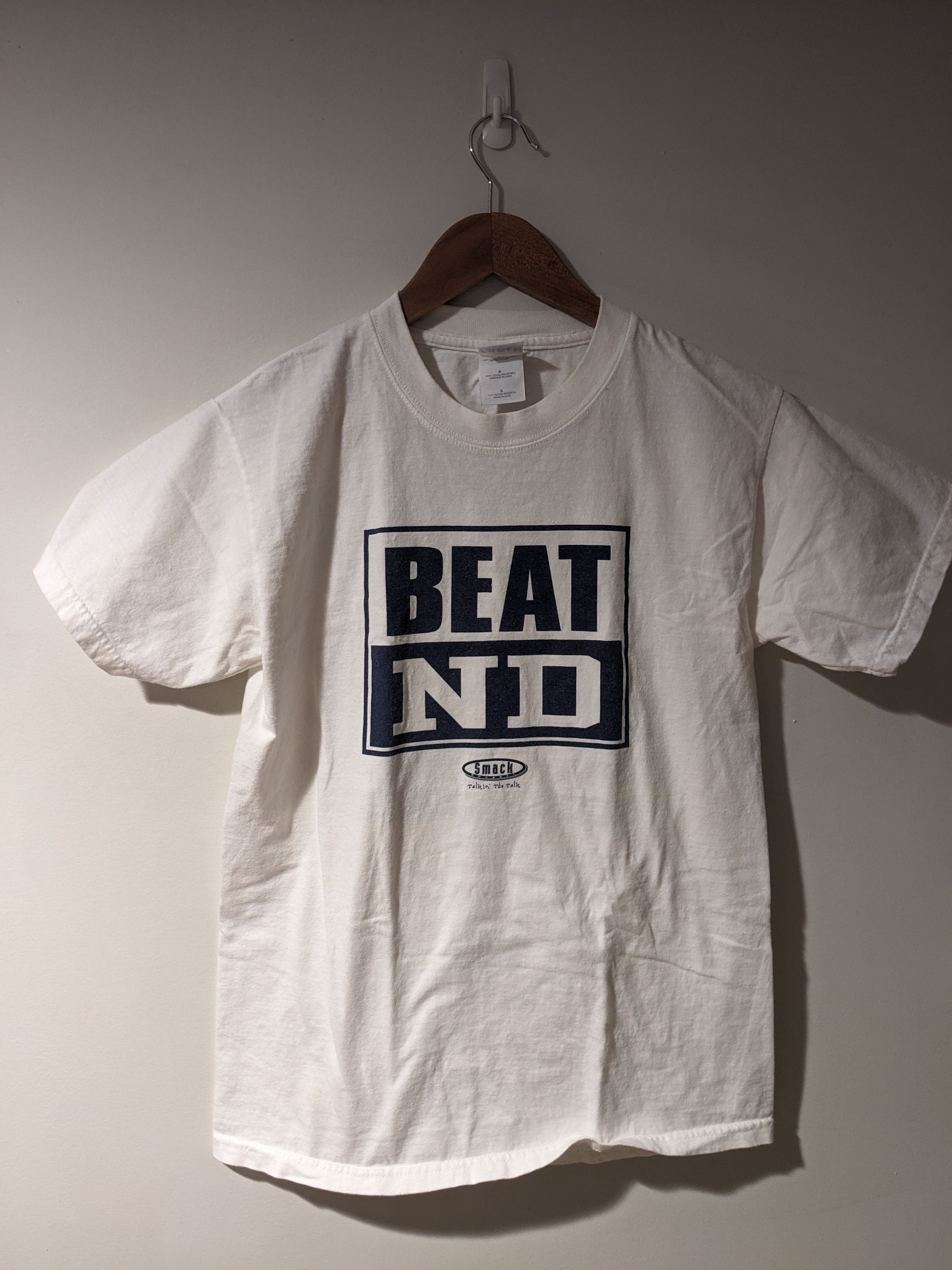 Vintage Vintage Y2K Beat Notre Dame College Football Small T-Shirt Size US S / EU 44-46 / 1 - 1 Thumbnail