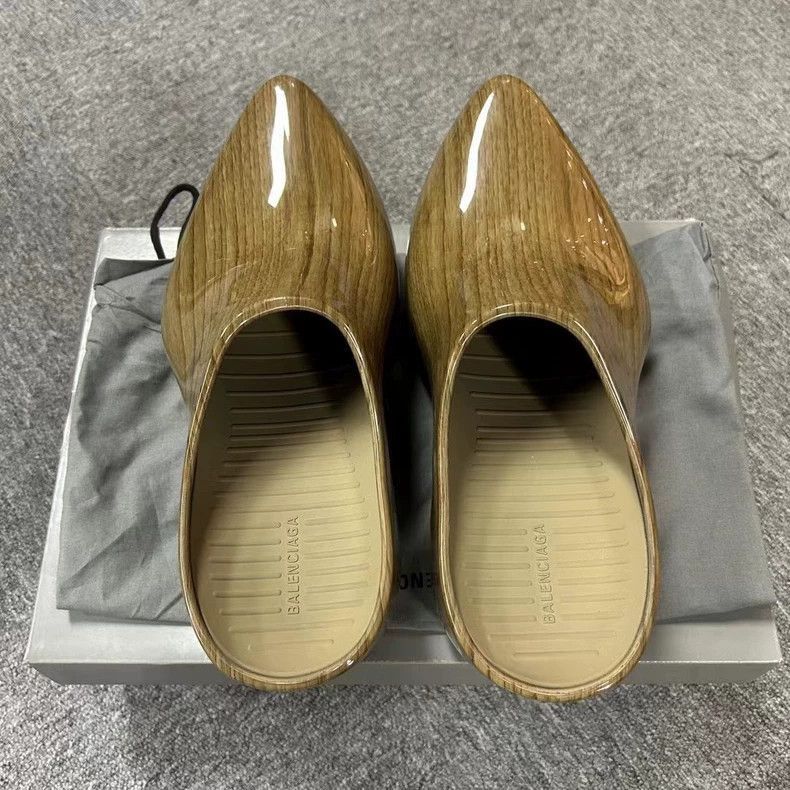 Balenciaga Balenciaga's latest wooden grain printed silent slip-on loa Size US 9.5 / EU 42-43 - 3 Thumbnail