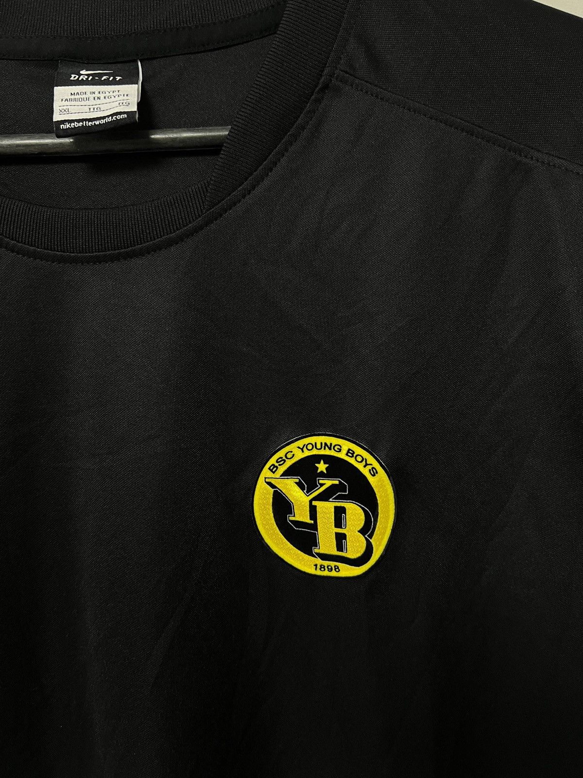 Nike Vintage Young Boys 2010/2011 Jersey Football Shirt Nike XXL Size US XXL / EU 58 / 5 - 6 Thumbnail