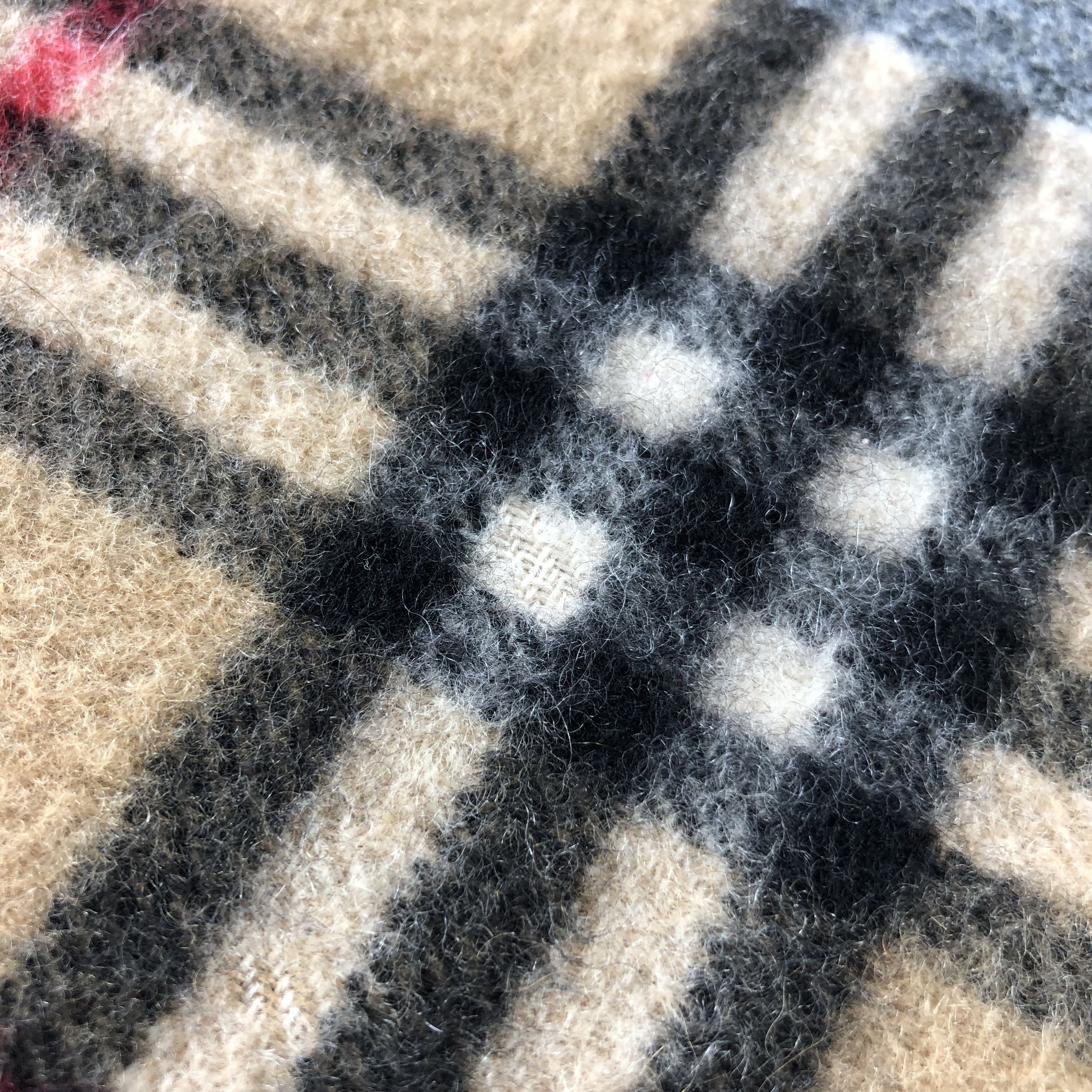 Burberry Burberry Tan Nova Check Cashmere Scarf Muffler V2900 Size ONE SIZE - 5 Thumbnail