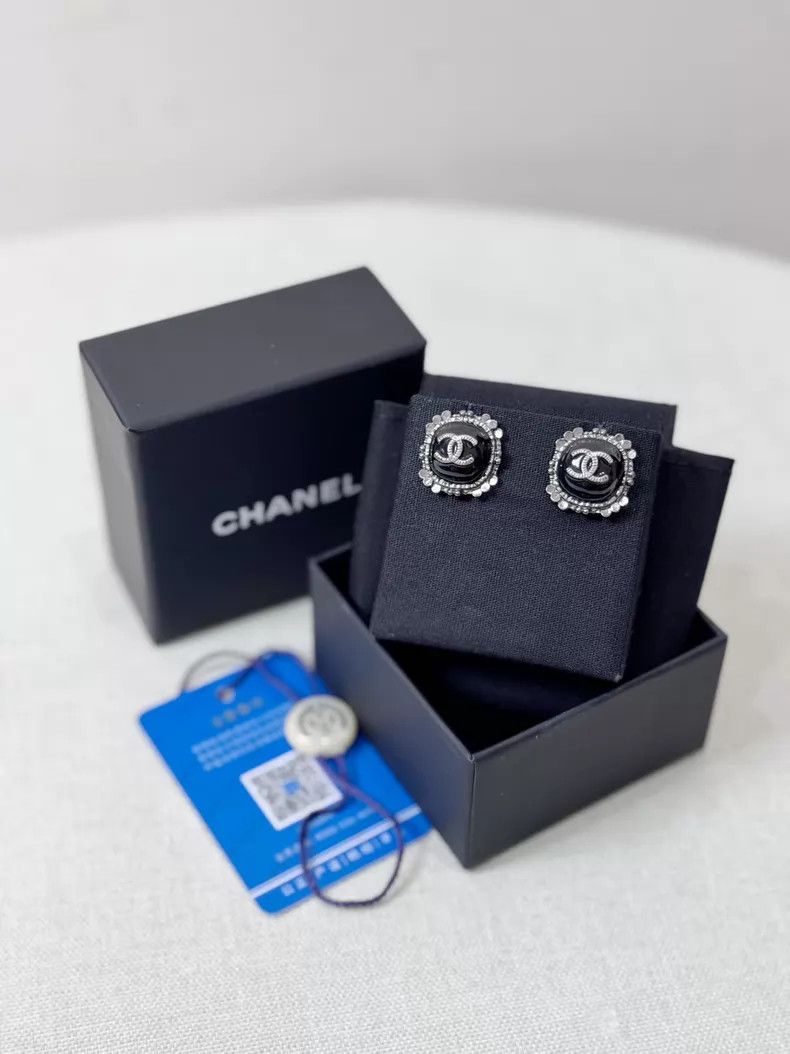 Chanel Chanel Square earrings Size ONE SIZE - 1 Thumbnail