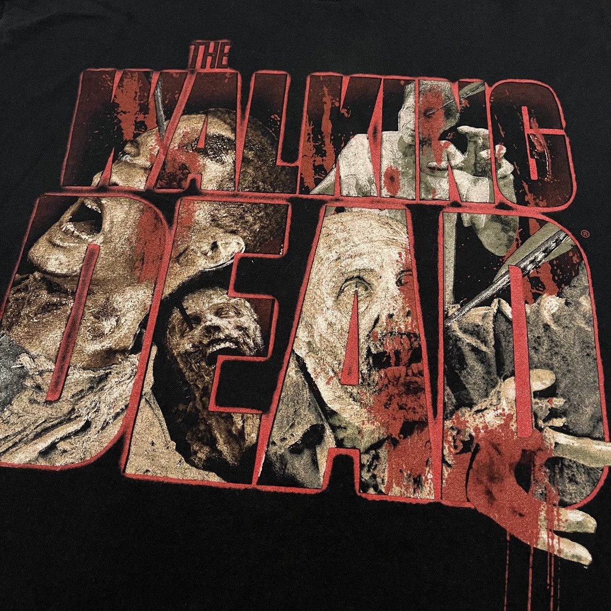 Vintage Vintage 2000s The Walking Dead Reaching Walkers Graphic Tee Size US XL / EU 56 / 4 - 3 Thumbnail