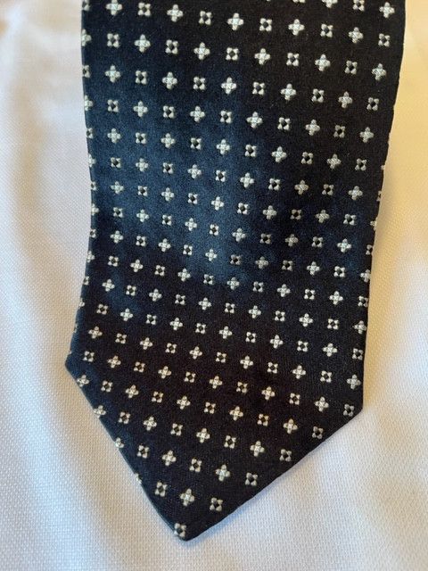 jos a bank tie rack