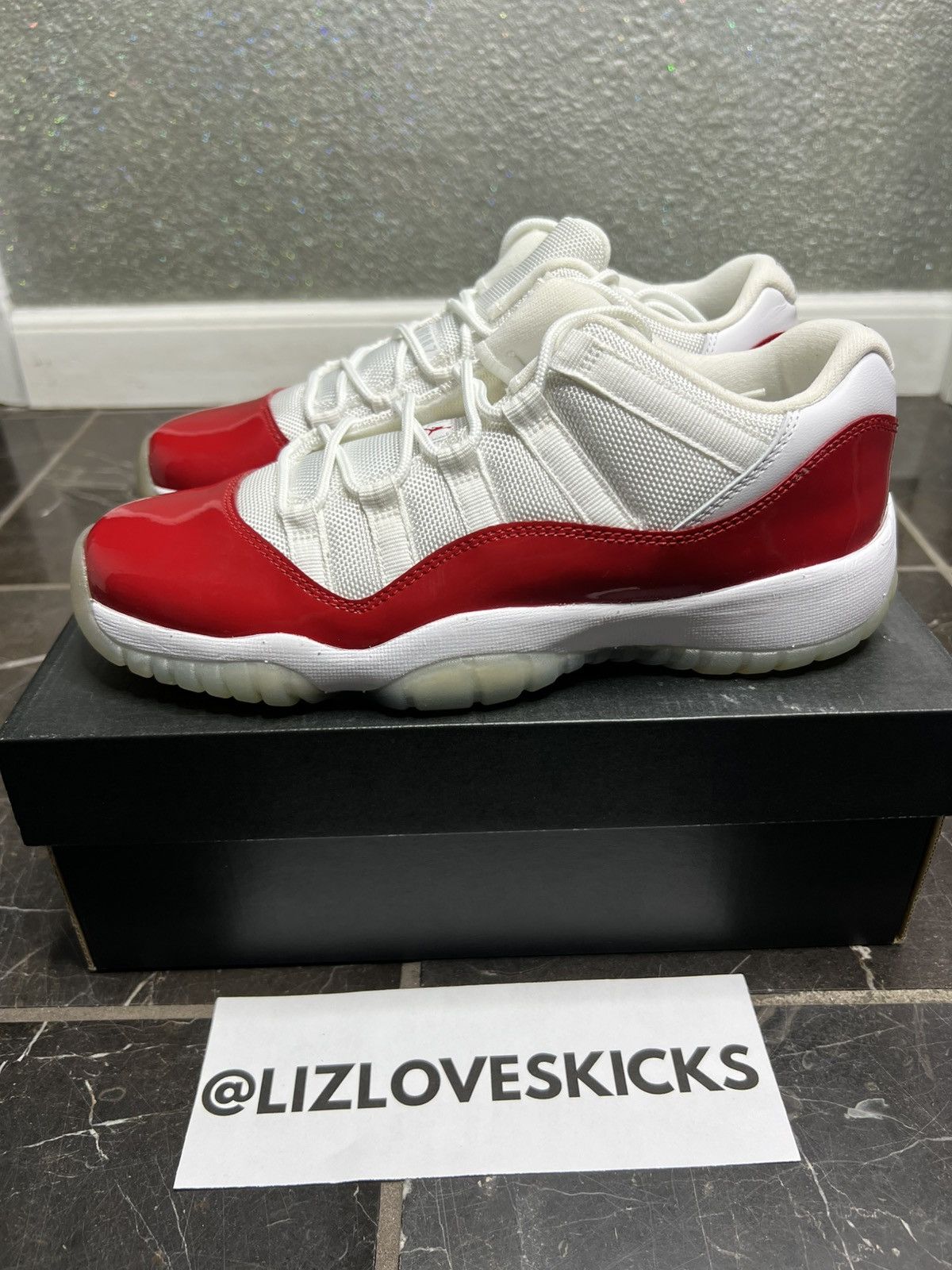 Jordan Brand Jordan Cherry 11 Lows (2016) GS 7Y Worn Once! Size US 7 / EU 40 - 4 Thumbnail
