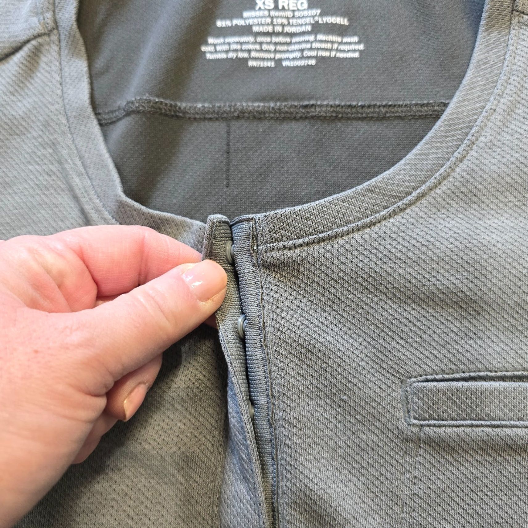 Vintage LL Bean Top Womens XS Gray Henley Long Sleeve Lightweight Base Layer Casual Shirt Mens/Womens? Size XS / US 0-2 / IT 36-38 - 5 Thumbnail