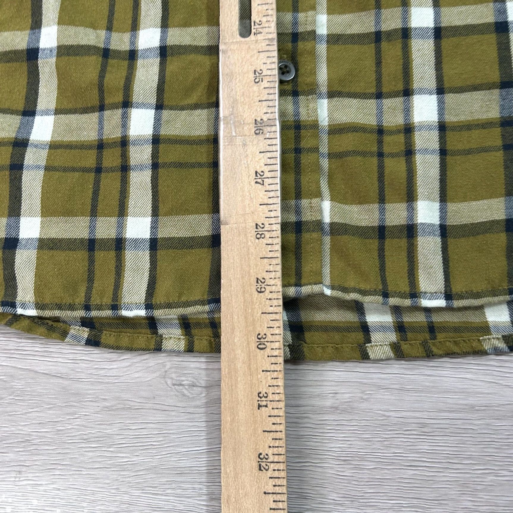 Helly Hansen Helly Hansen Shirt Mens Medium Green Plaid Zip Chest Pocket Button Front Outdoor Size US XL / EU 56 / 4 - 6 Thumbnail