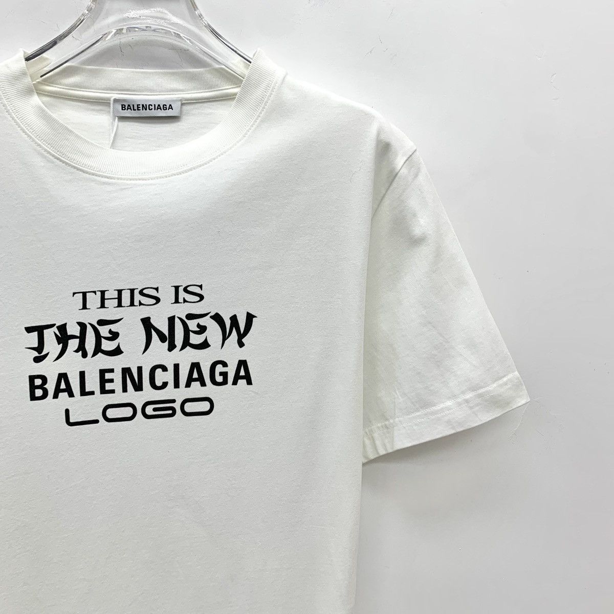 Balenciaga Balenciaga White Logo Print Irregular Cotton T-shirt K26WX Size M / US 6-8 / IT 42-44 - 3 Thumbnail
