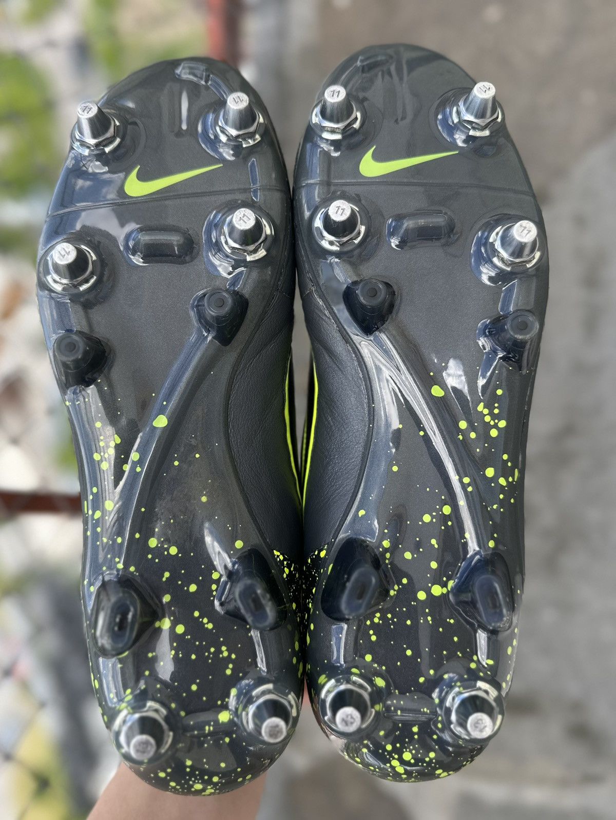 Nike 2015 NIKE TIEMPO LEGEND V SG ELITE SOCCER BOOTS CLEATS US 8 Size US 8 / EU 41 - 8 Thumbnail