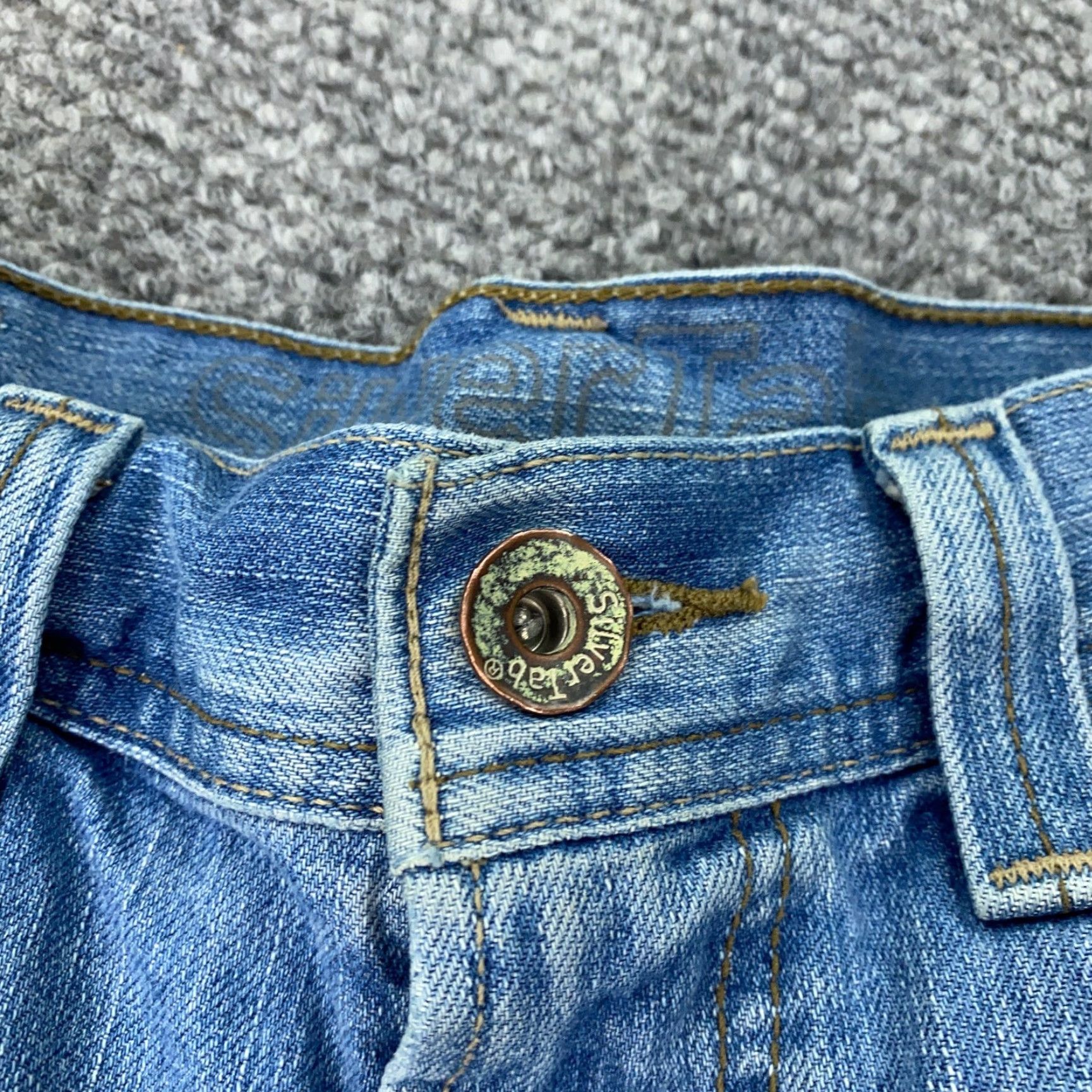 Levi's Vintage Levis Jeans Cut-Off Shorts Womens Size 32 Blue Loose Short Size 32" / US 10 / IT 46 - 2 Thumbnail