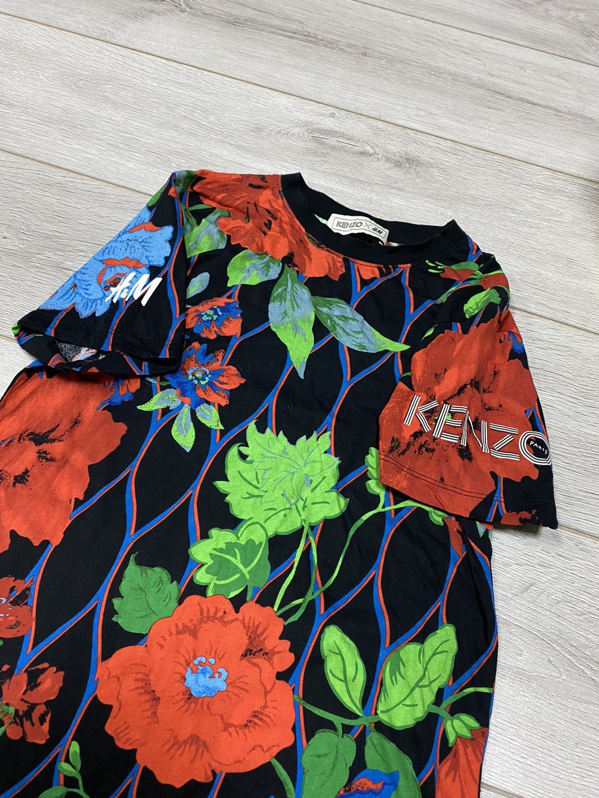 H&M × Kenzo Kenzo Paris flowers jungle over print t-shirt Size US S / EU 44-46 / 1 - 4 Thumbnail