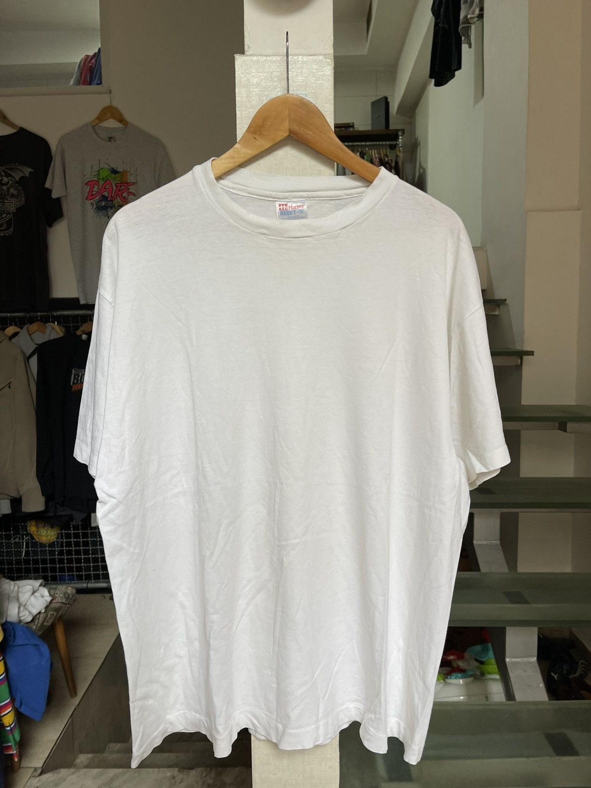 Vintage Vintage Blank Hanes Beefy T t shirt white early 90s Size US XL / EU 56 / 4 - 1 Thumbnail