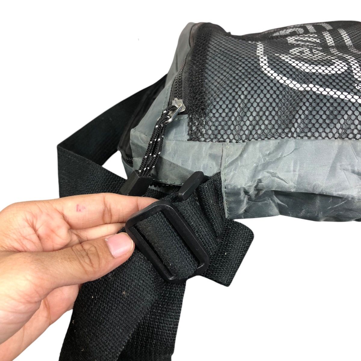 Coleman × Japanese Brand 📌Vintage Coleman Sling Bag Big Logo Size ONE SIZE - 12 Thumbnail